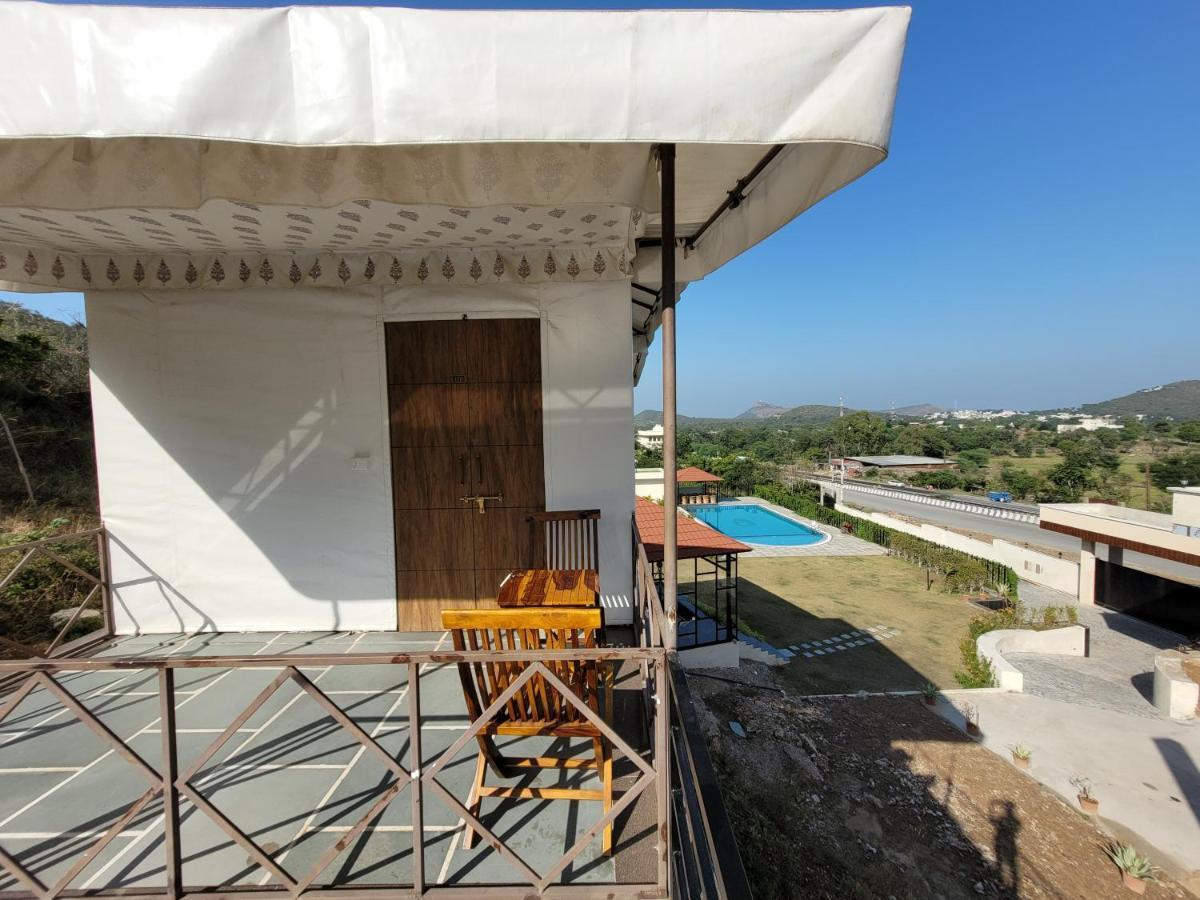 Aura Gold * Udaipur