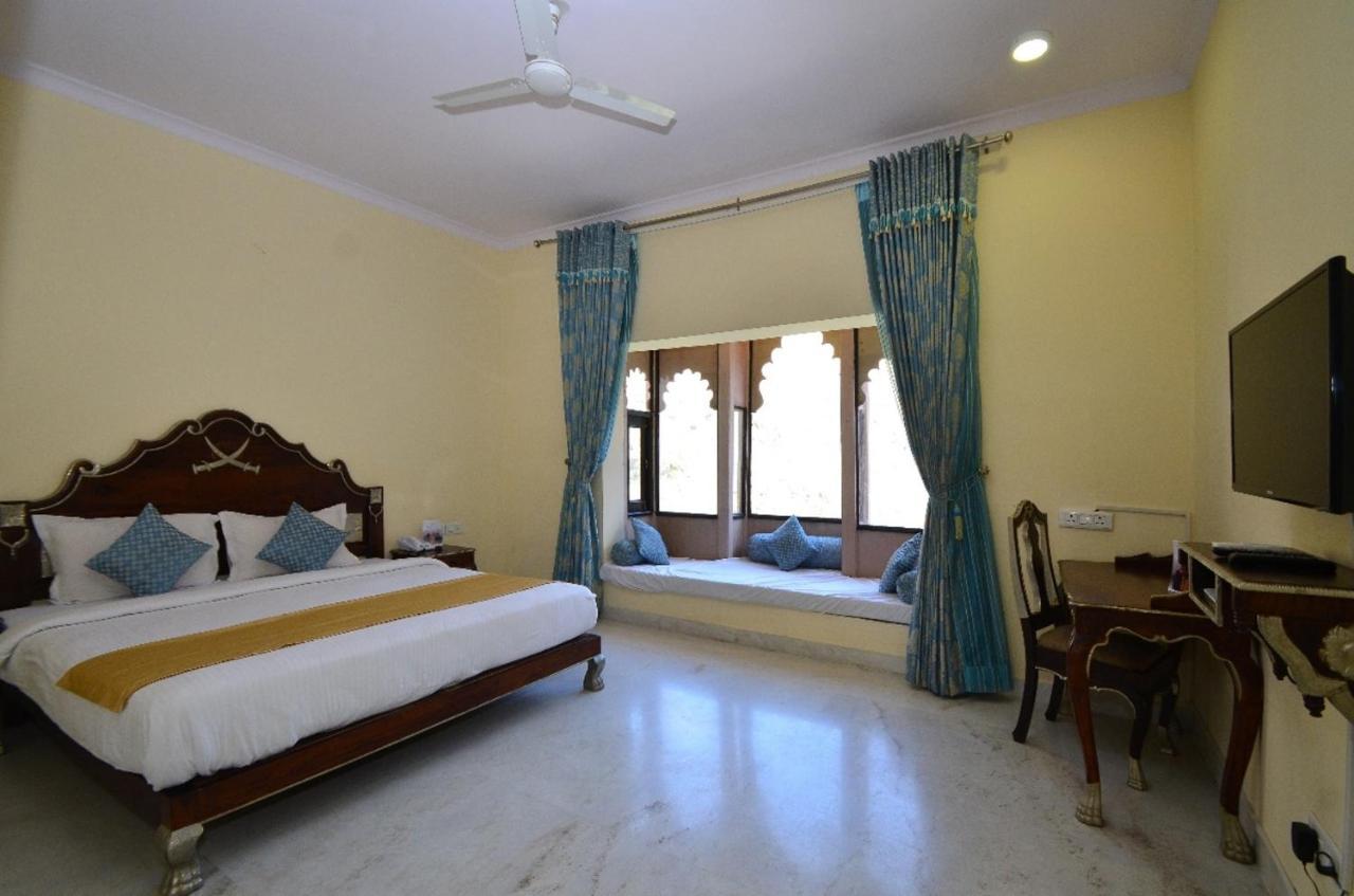 Resort Aaram Baagh - A Luxury Nature 4*