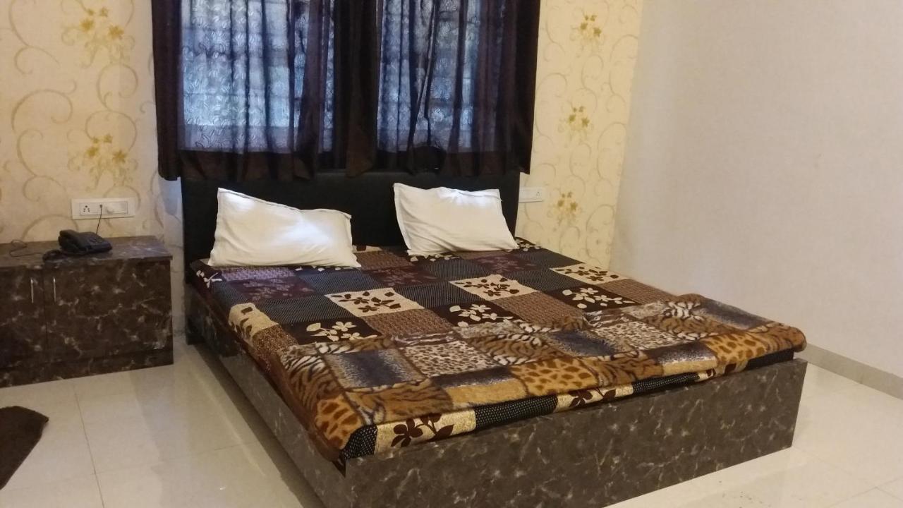 Raghavgarh Resort *