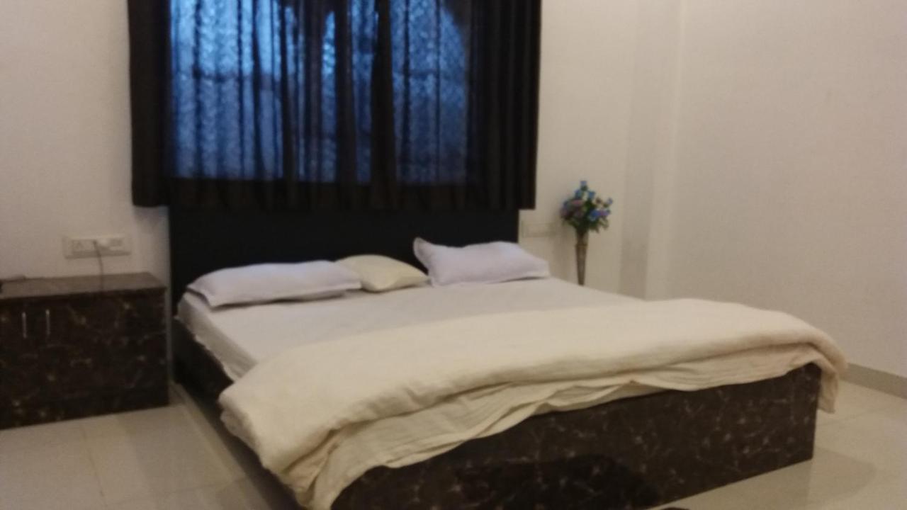 Raghavgarh Resort *
