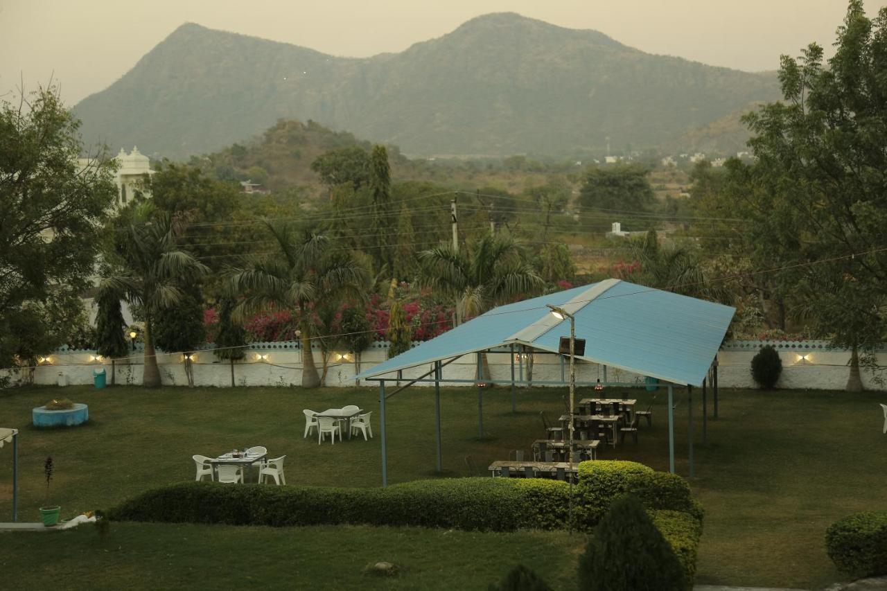 Luxury tent Hill View By Rudrakshi *