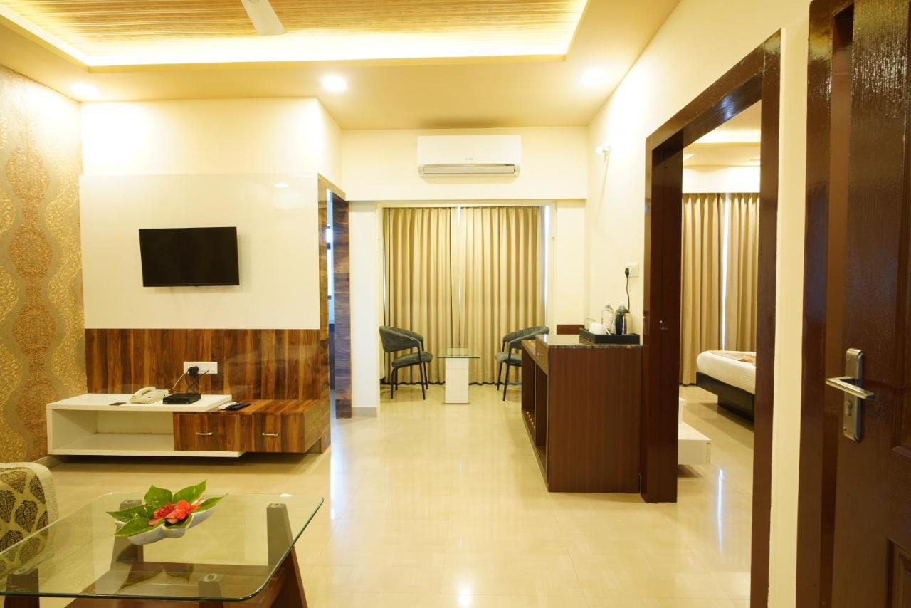 Spectrum & 4* Udaipur
