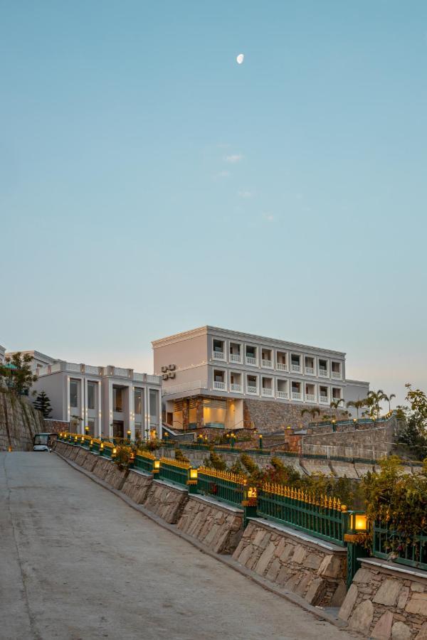 Tree Of Life Vantara & Udaipur