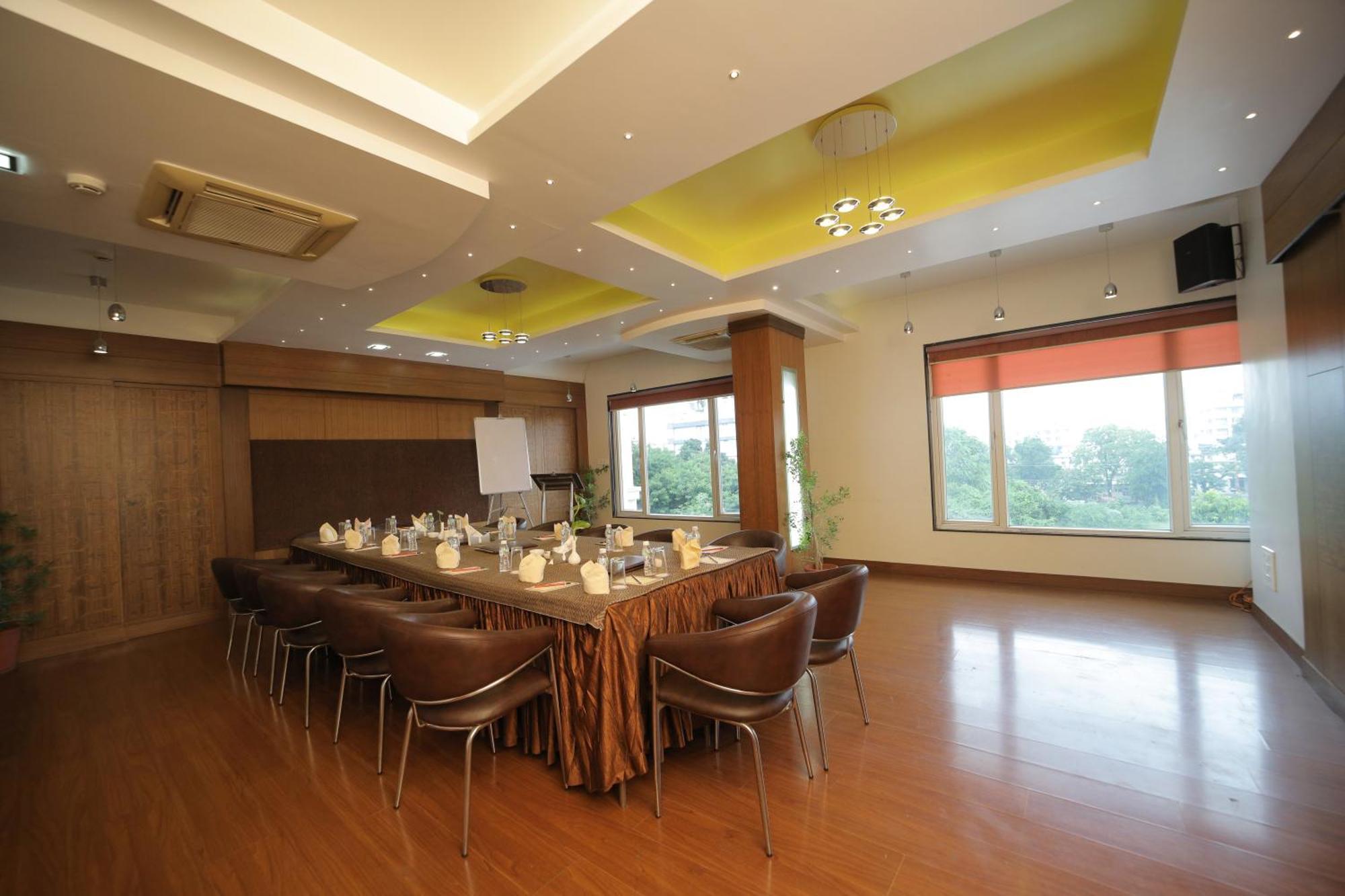 Amantra Comfort Hotel Udaipur