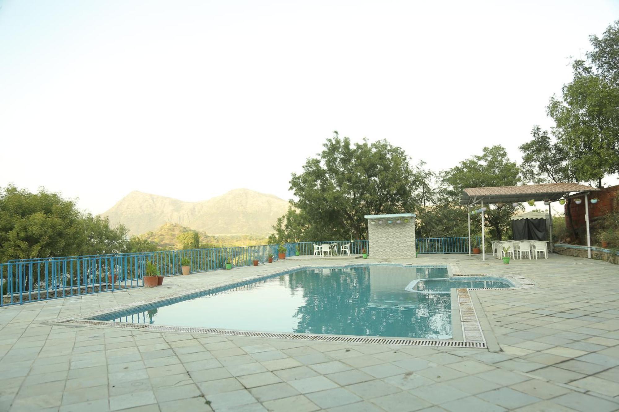 Hill View By Rudrakshi Luxury tent *