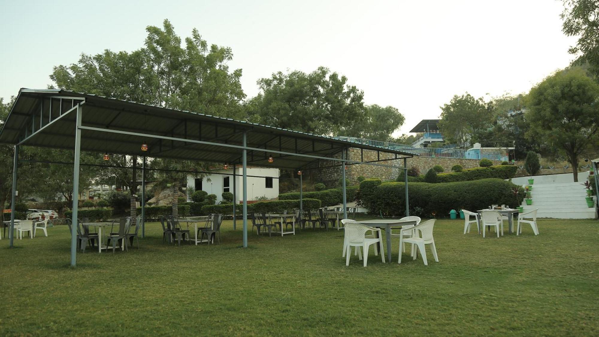 Luxury tent Hill View By Rudrakshi