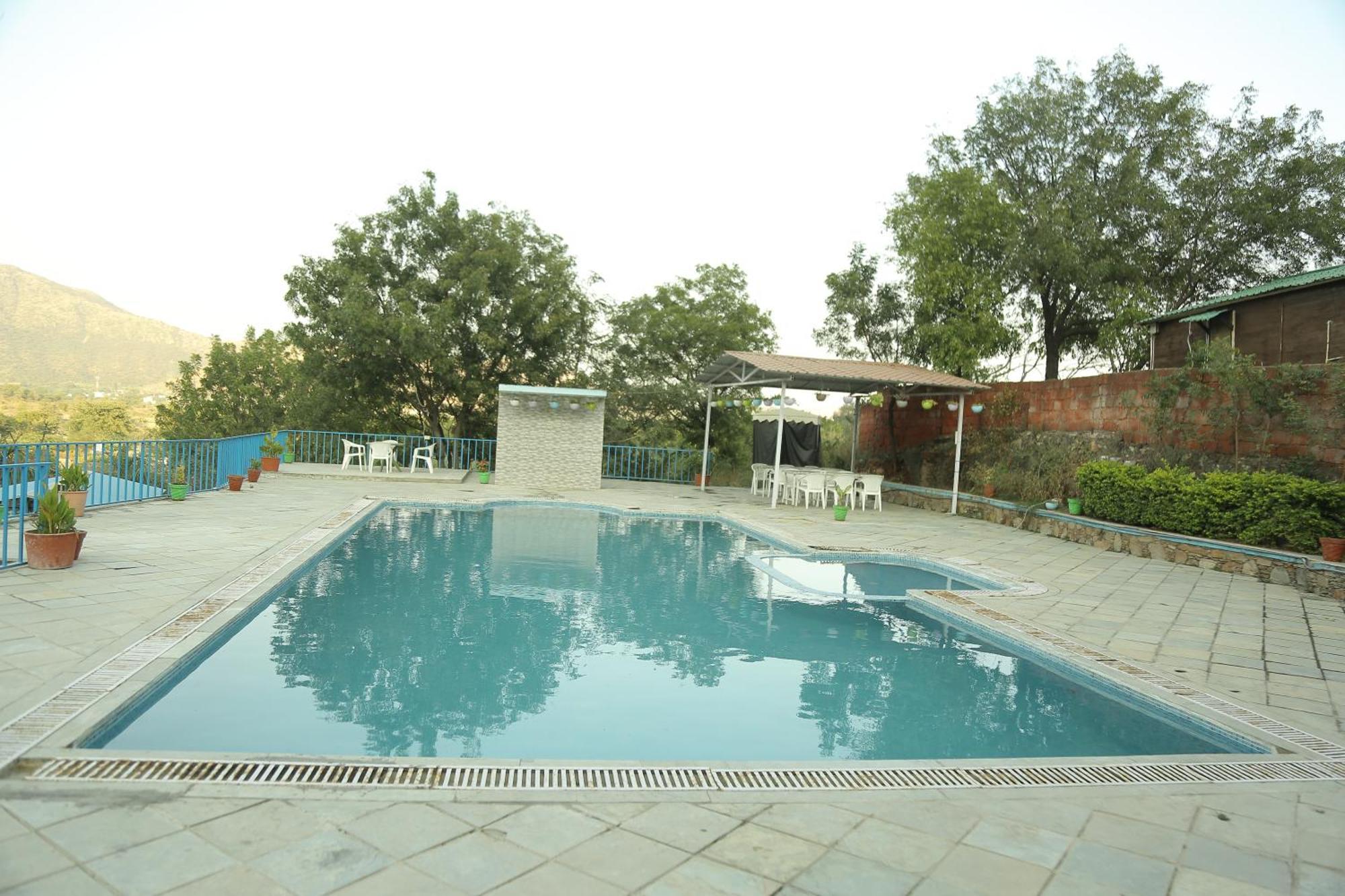 Luxury tent Hill View By Rudrakshi Udaipur
