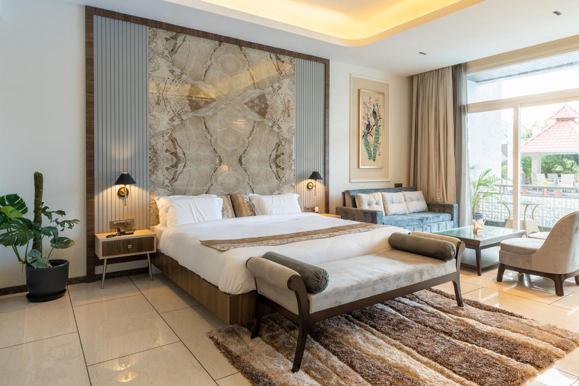 Mountain Creek 5* Udaipur