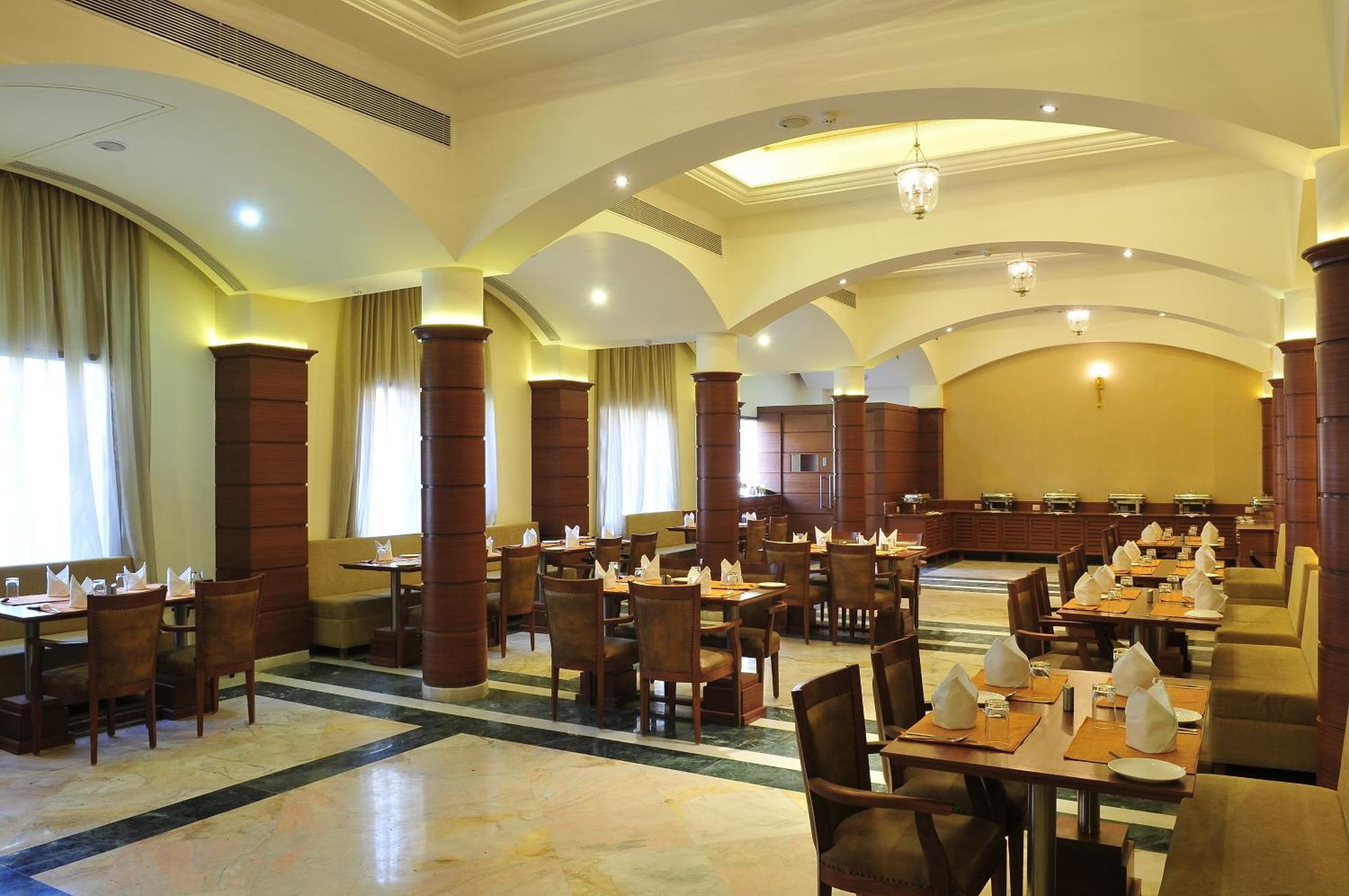 Cambay Resort, 4*