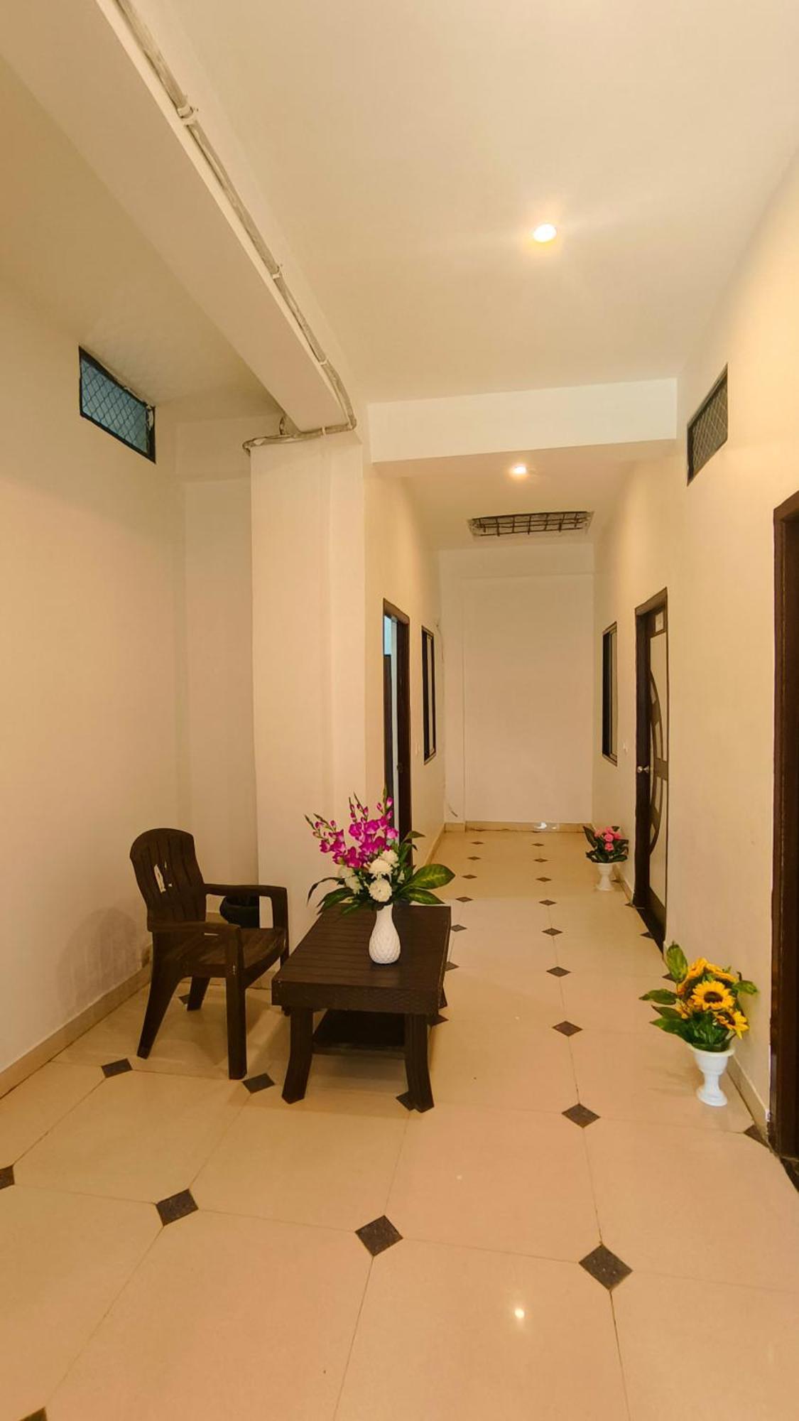 Hotel Holiday Udaipur