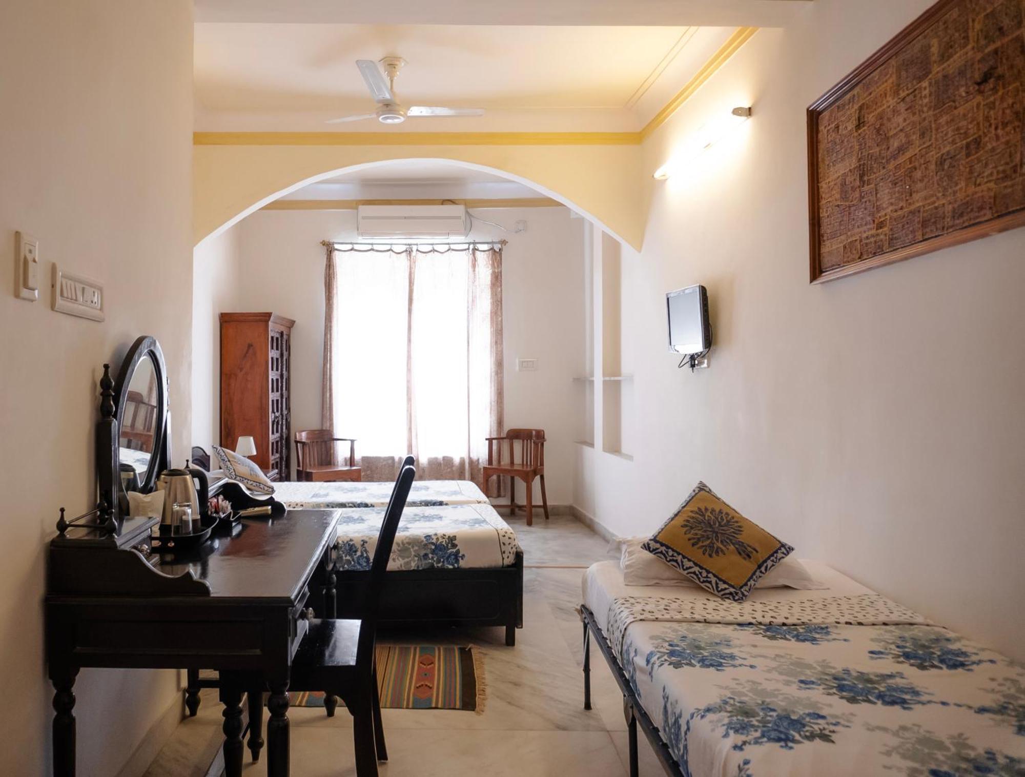 Hotel Pratap Bhawan Udaipur