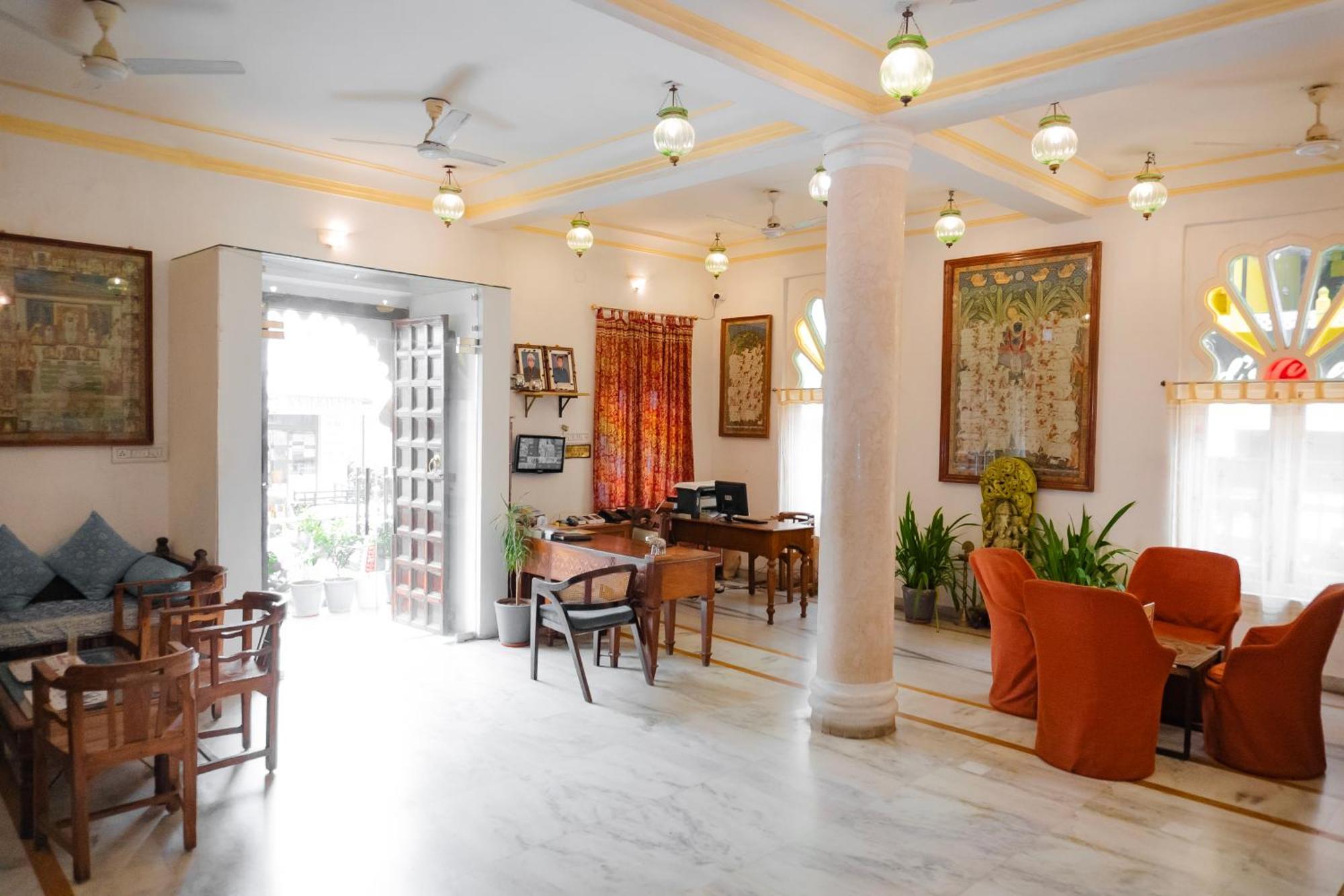 Hotel Pratap Bhawan 3*