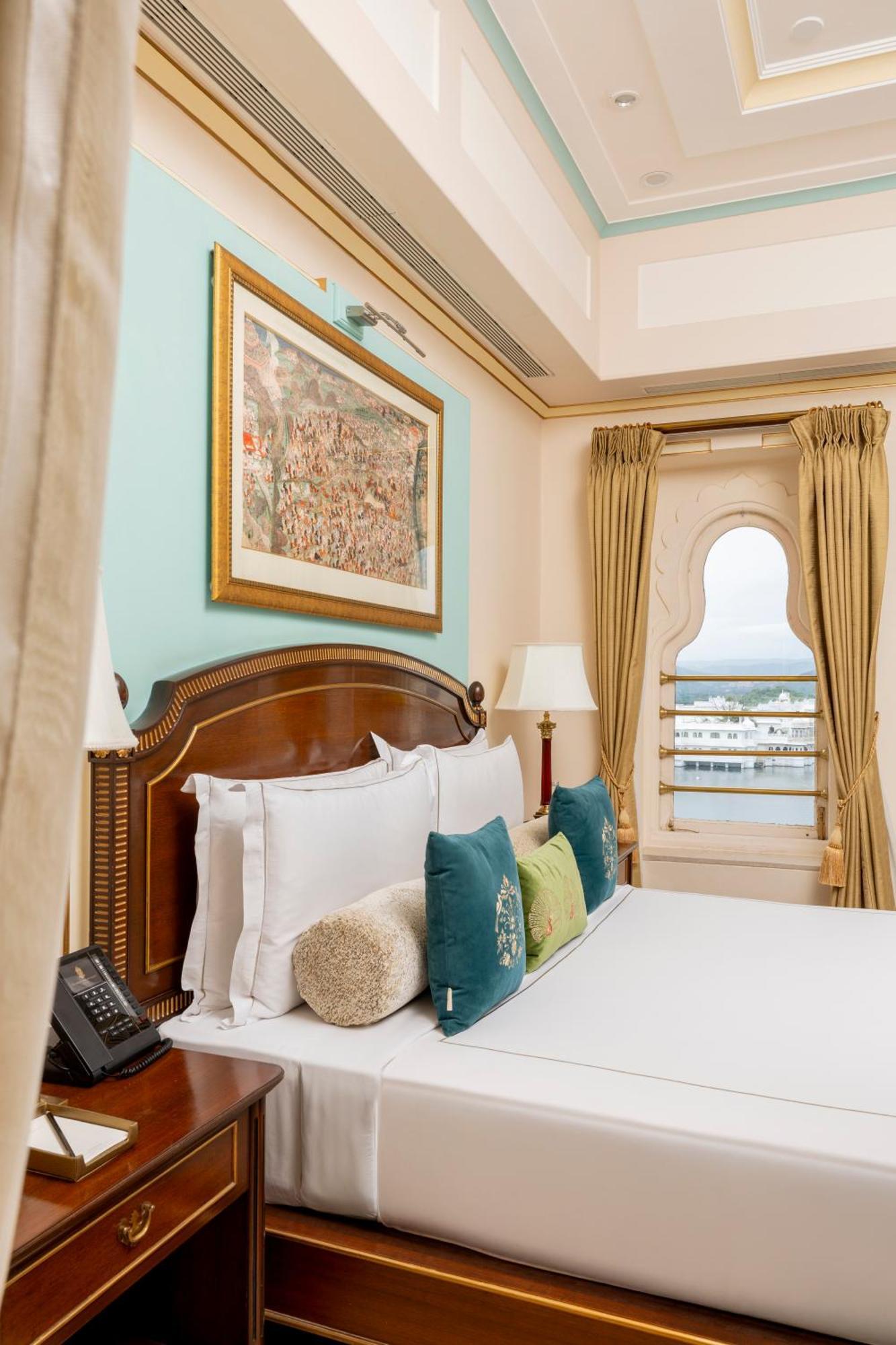 Taj Fateh Prakash Palace Udaipur