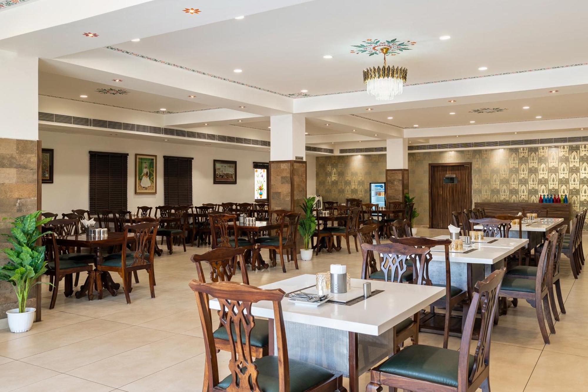 Hotel The Royal Courtyard 3*
