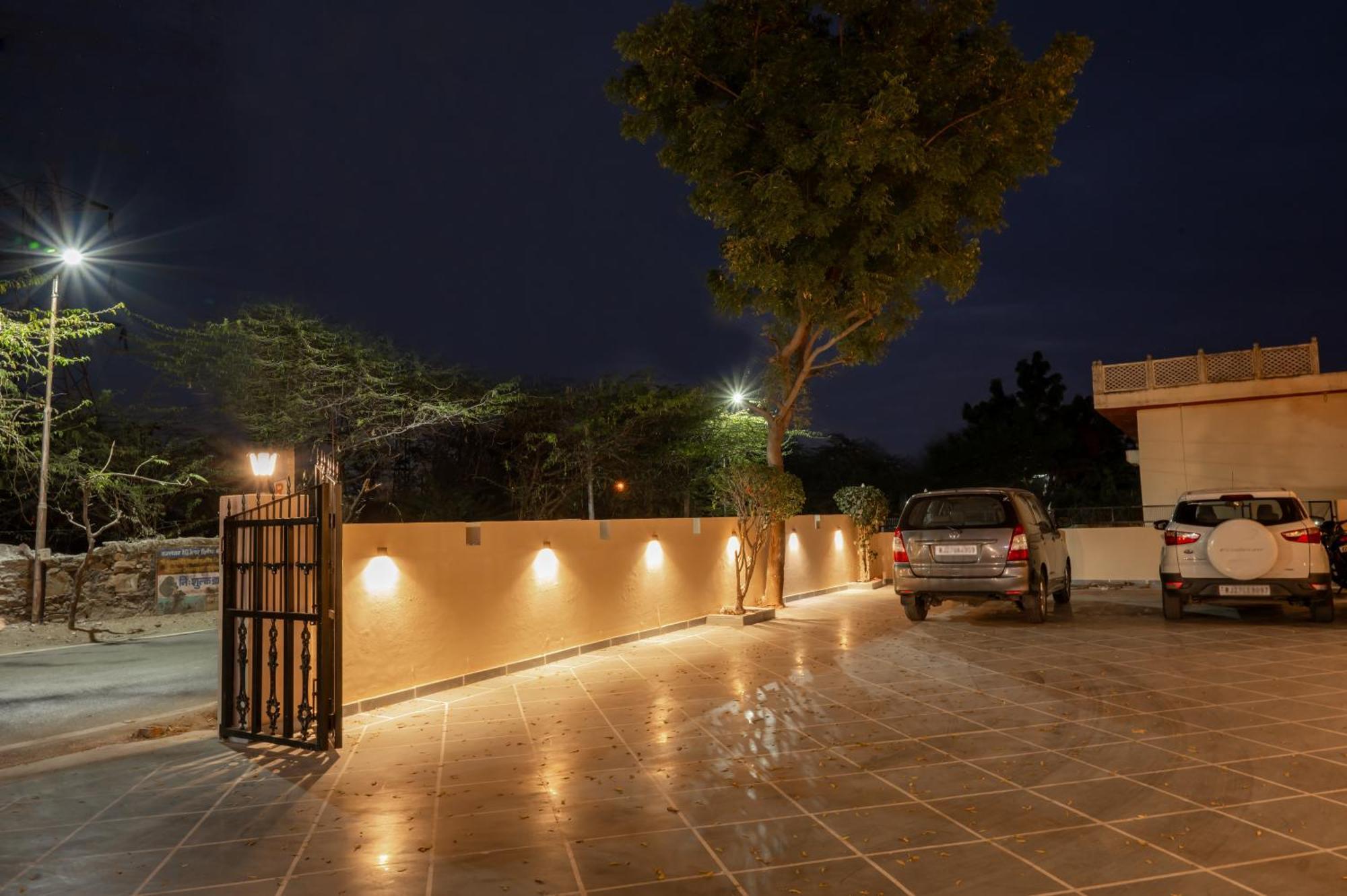 Hotel The Royal Courtyard 3*
