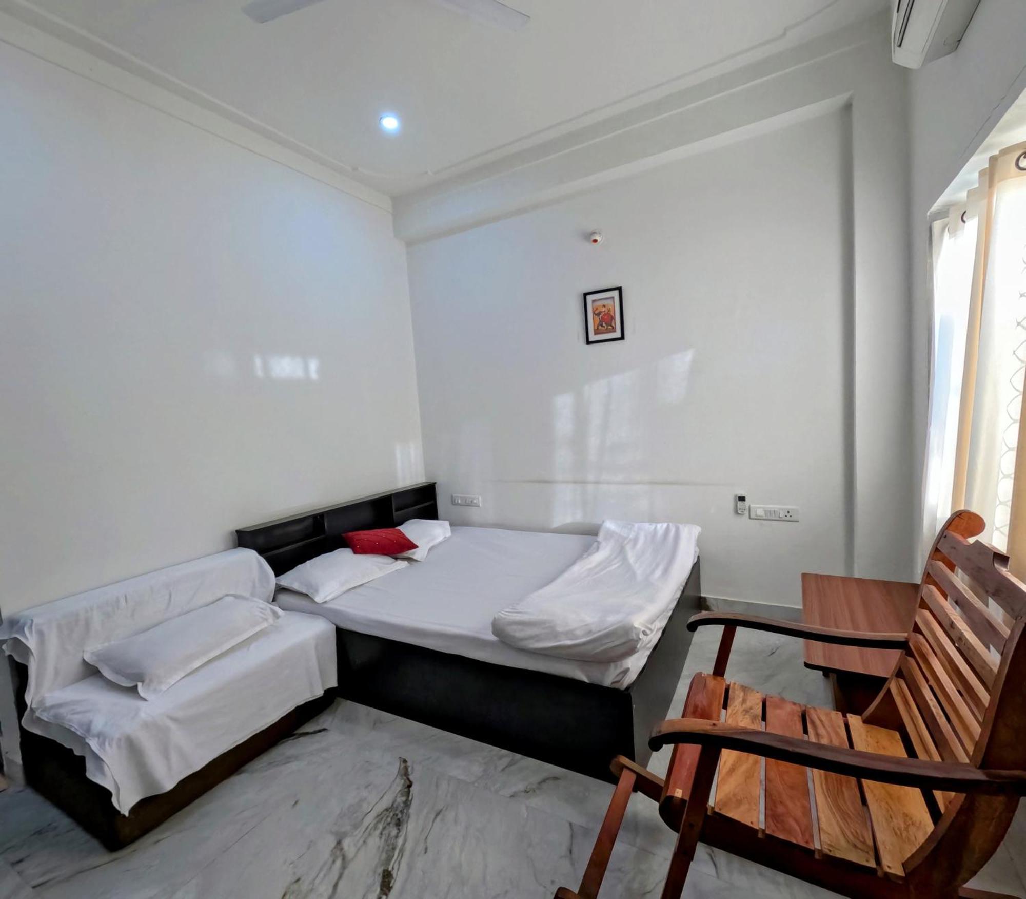 Choudhary White House Apartment Udaipur