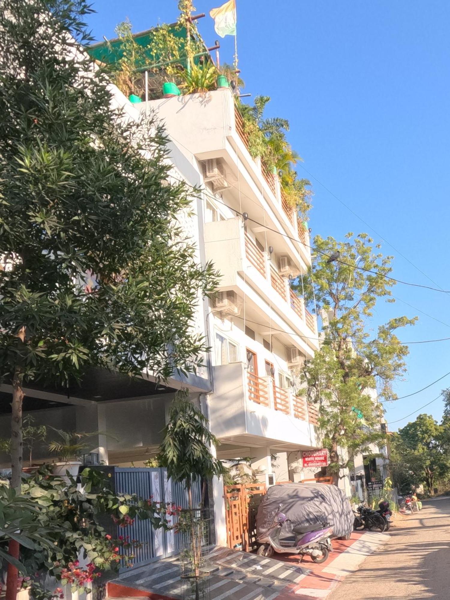 Choudhary White House Apartment *