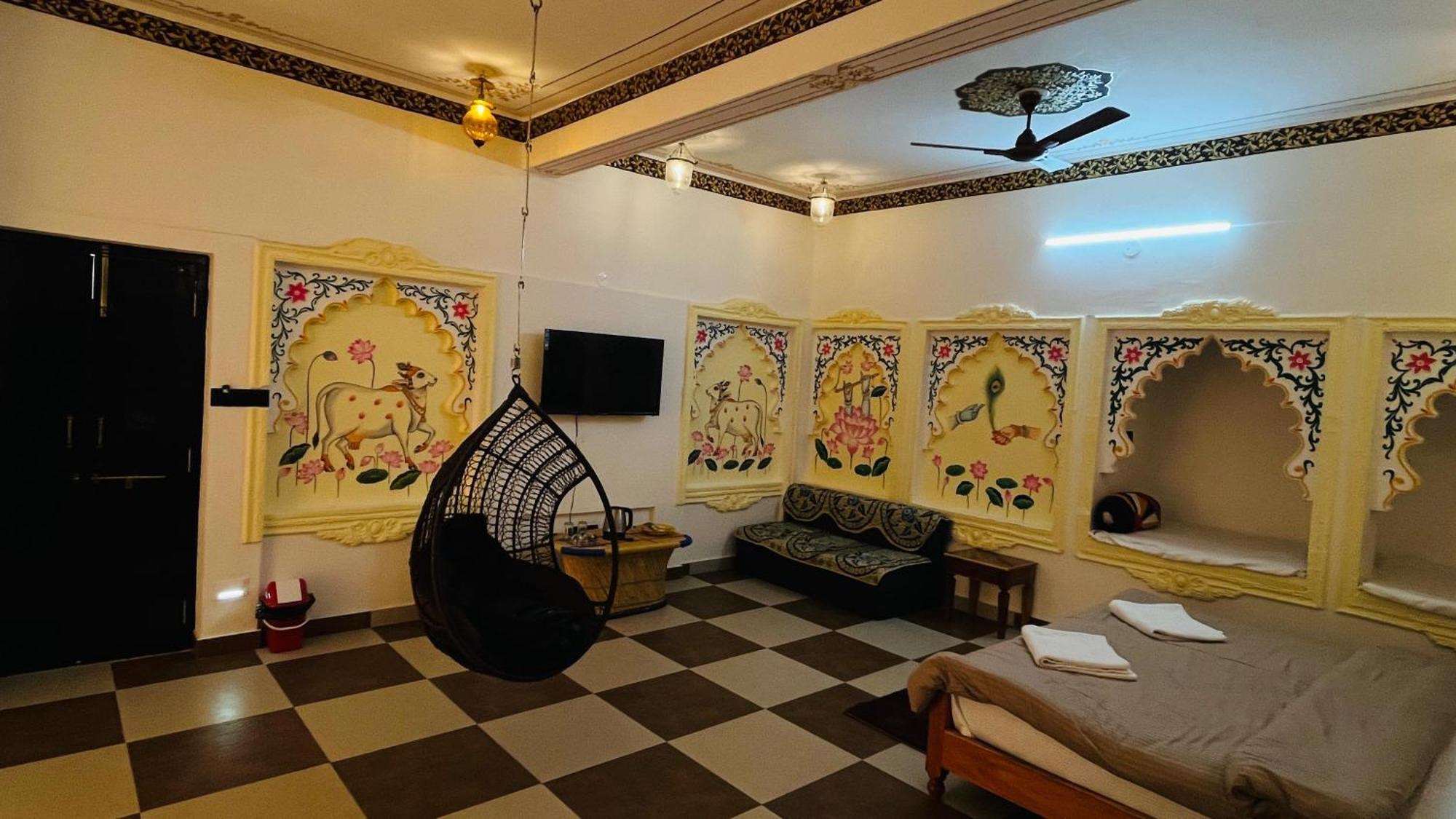 Ushaan Haveli *