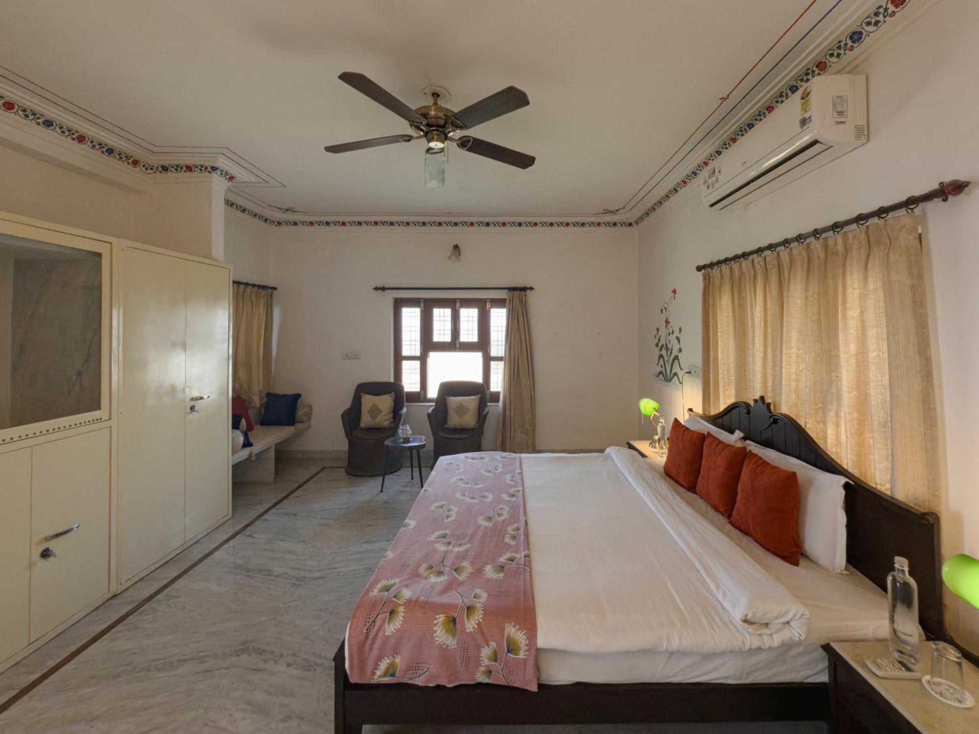 The Vaag - A Luxury Pool In * Udaipur