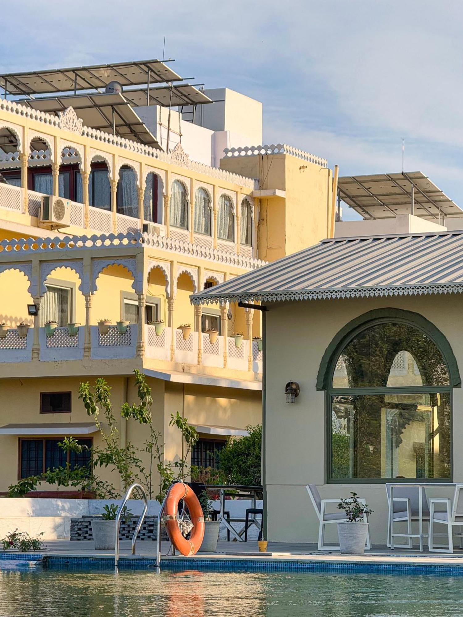 The Vaag - A Luxury Pool In * Udaipur