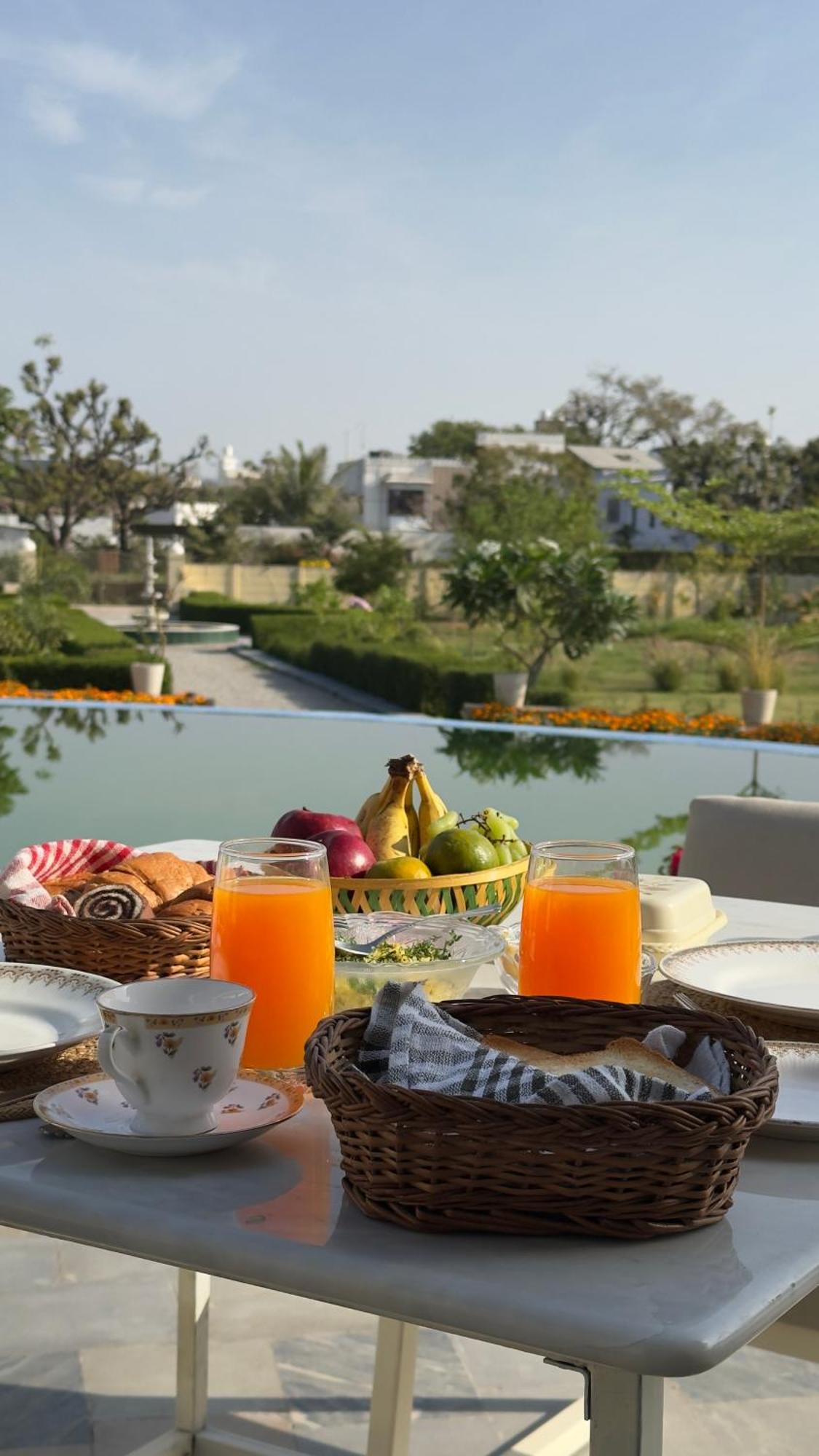 Resort The Vaag - A Luxury Pool In Udaipur