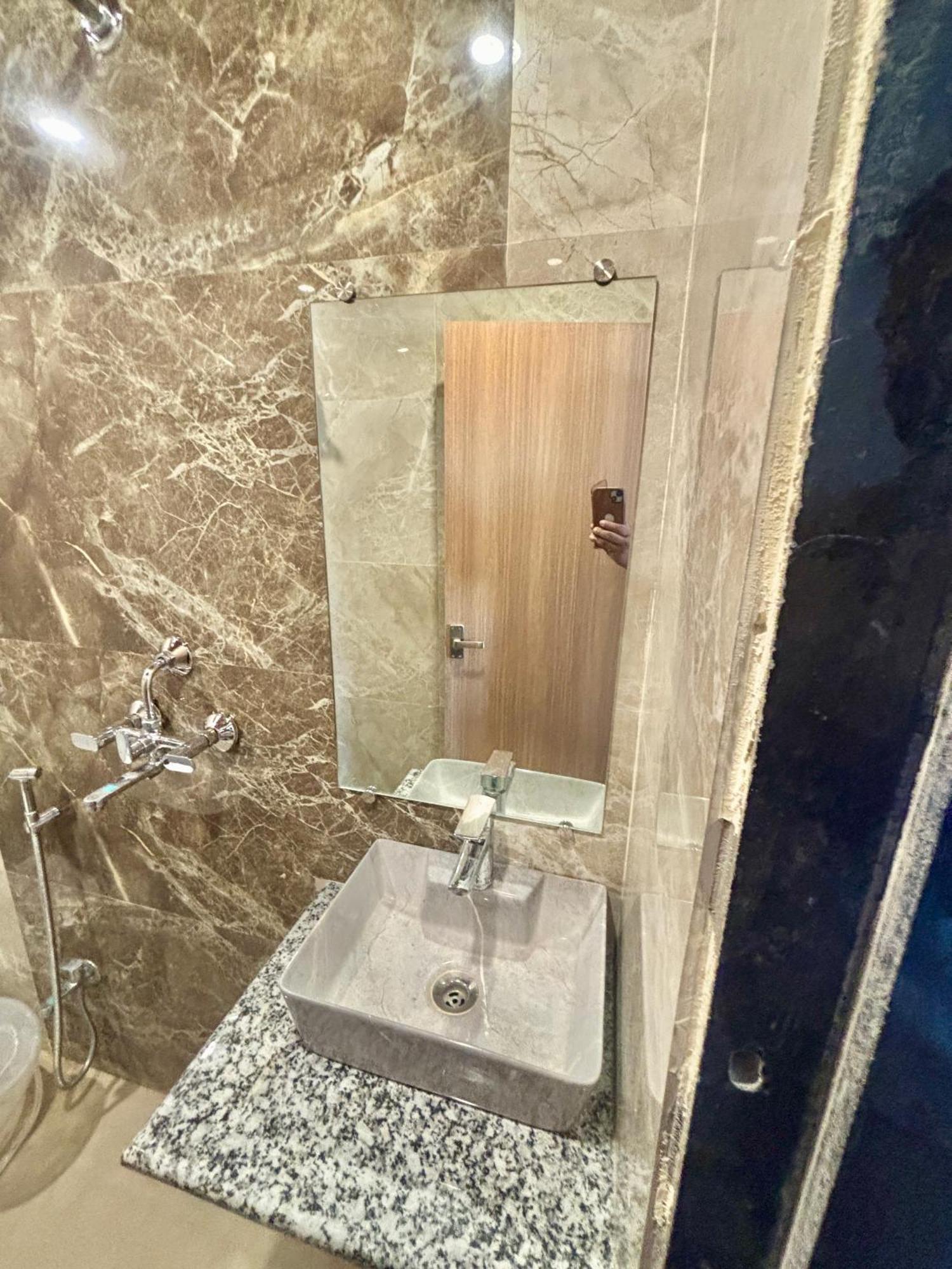 Chitrakoot Residency Aparthotel