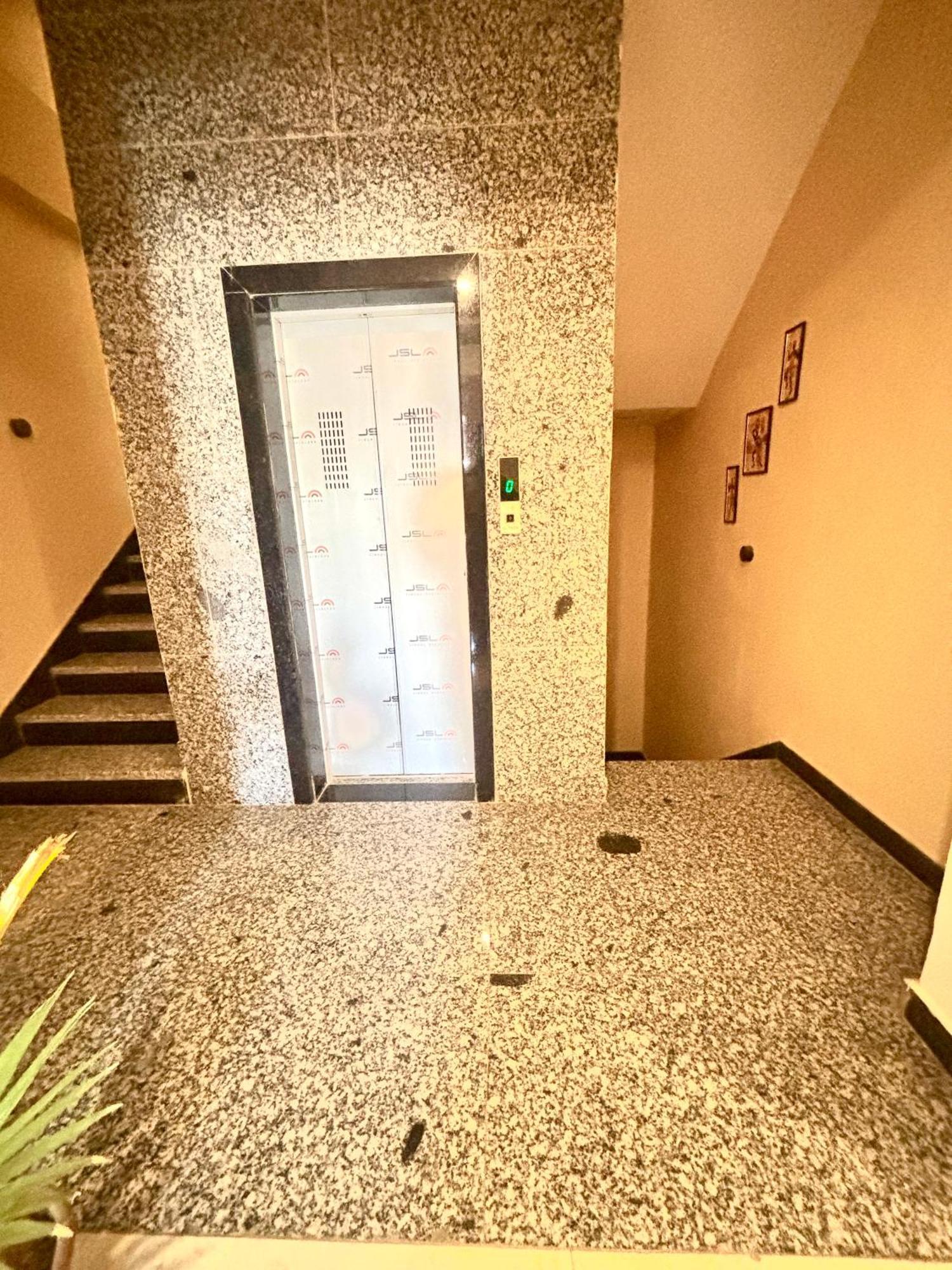 Aparthotel Chitrakoot Residency *