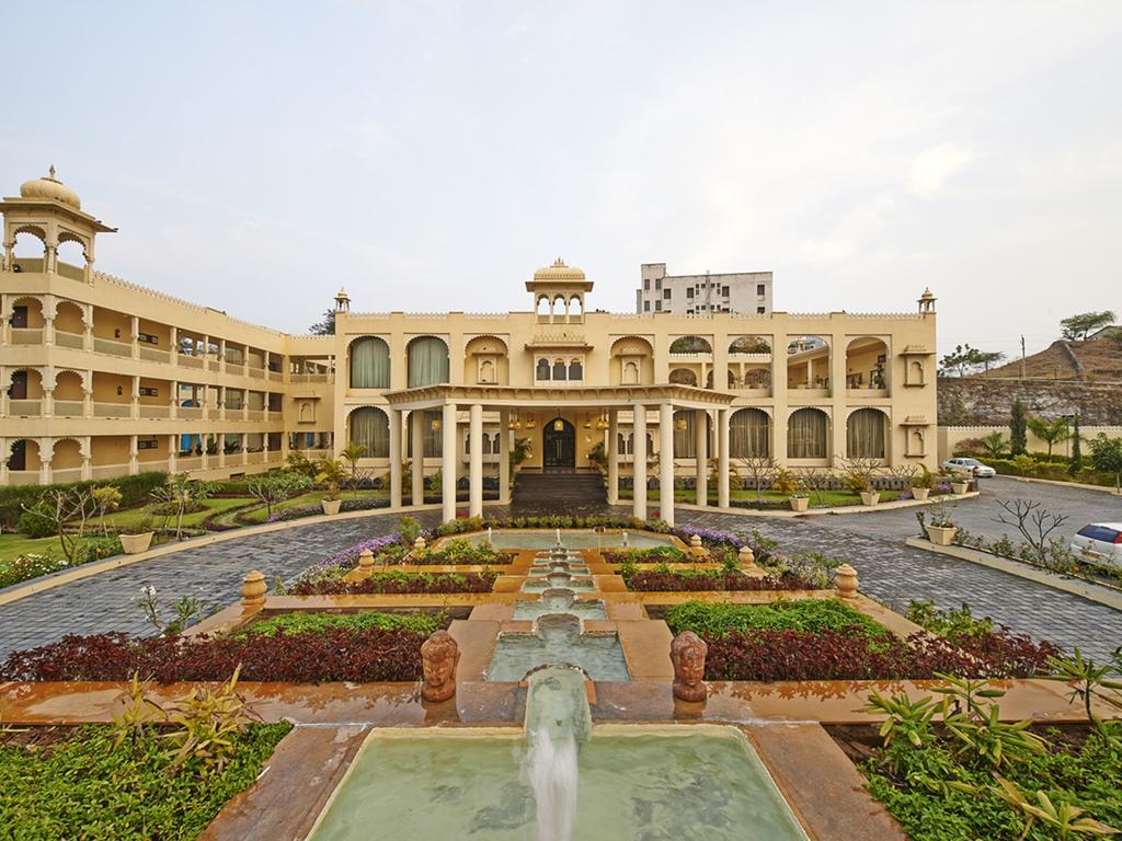 Club Mahindra Resort 4*