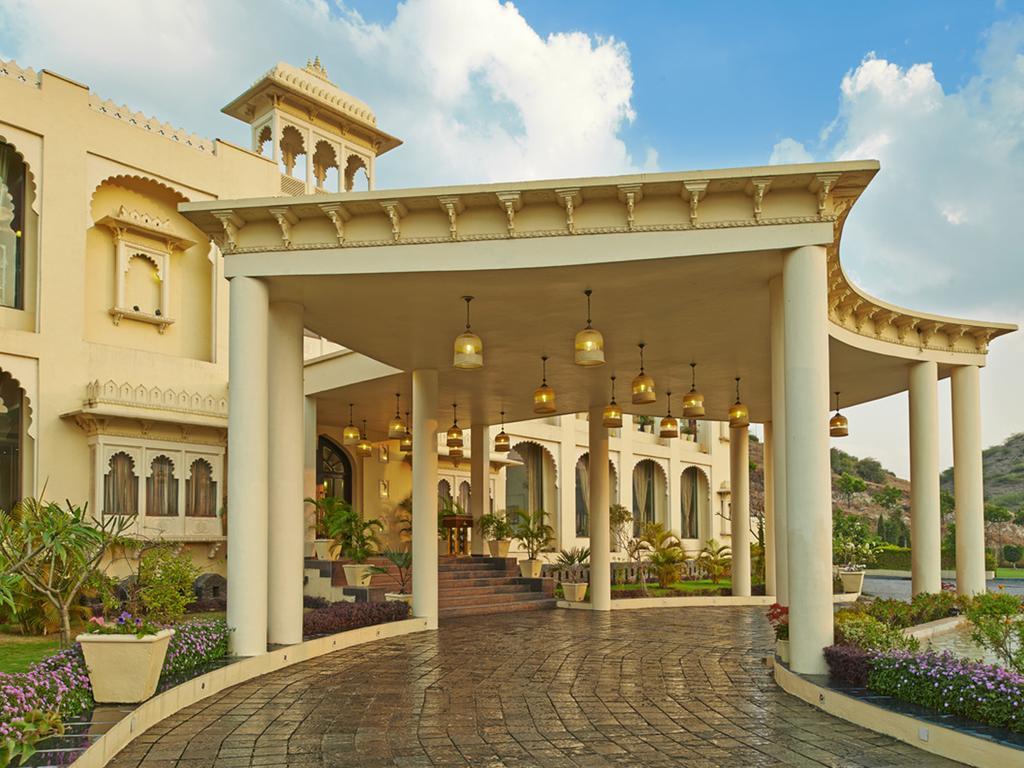 Resort Club Mahindra 4*