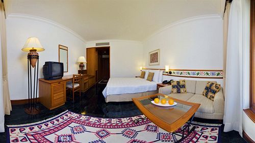 Hotel Trident