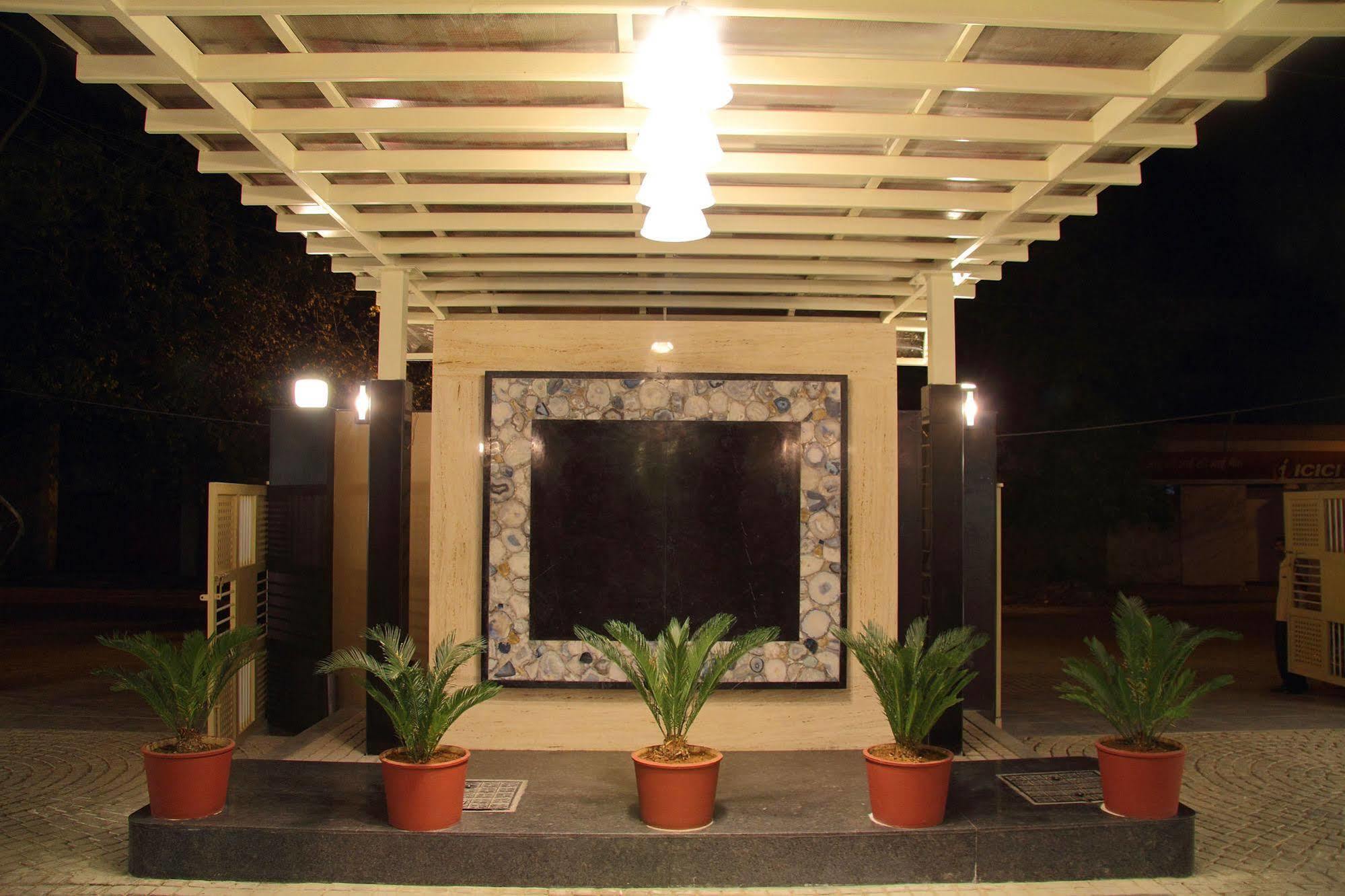 Hotel Amantra Comfort 3*
