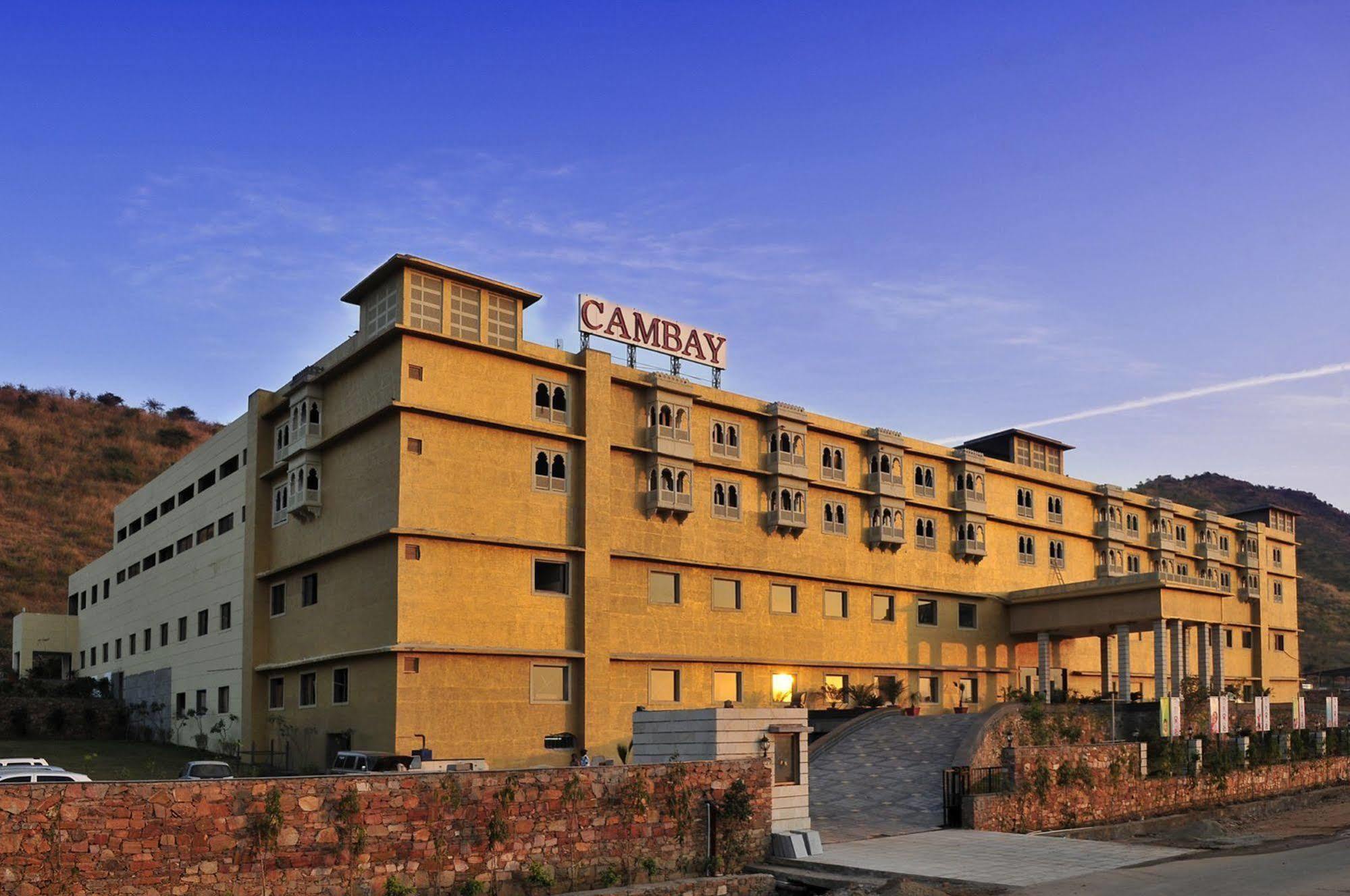 Cambay Resort, Resort