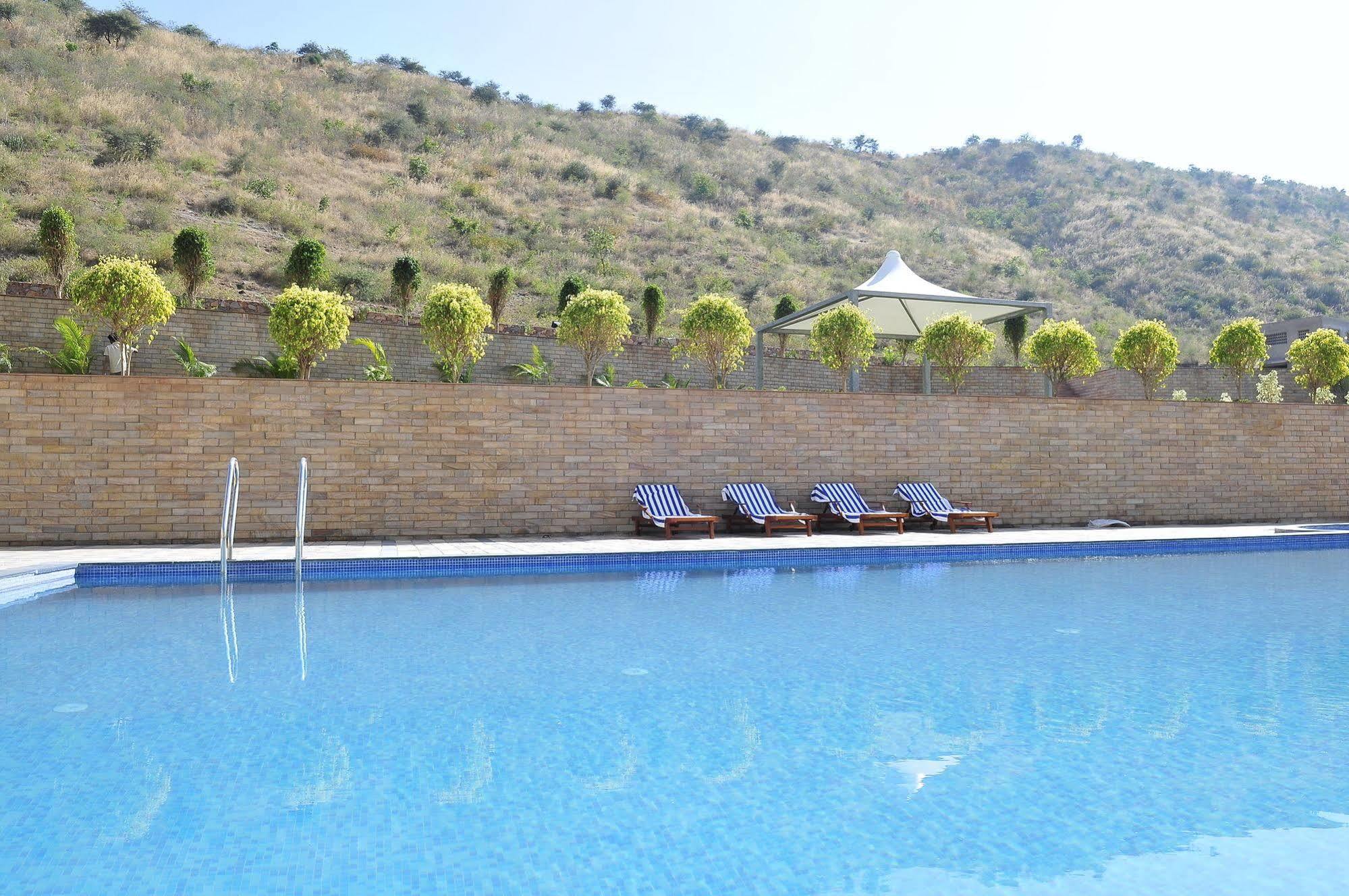 Cambay Resort, Resort 4*