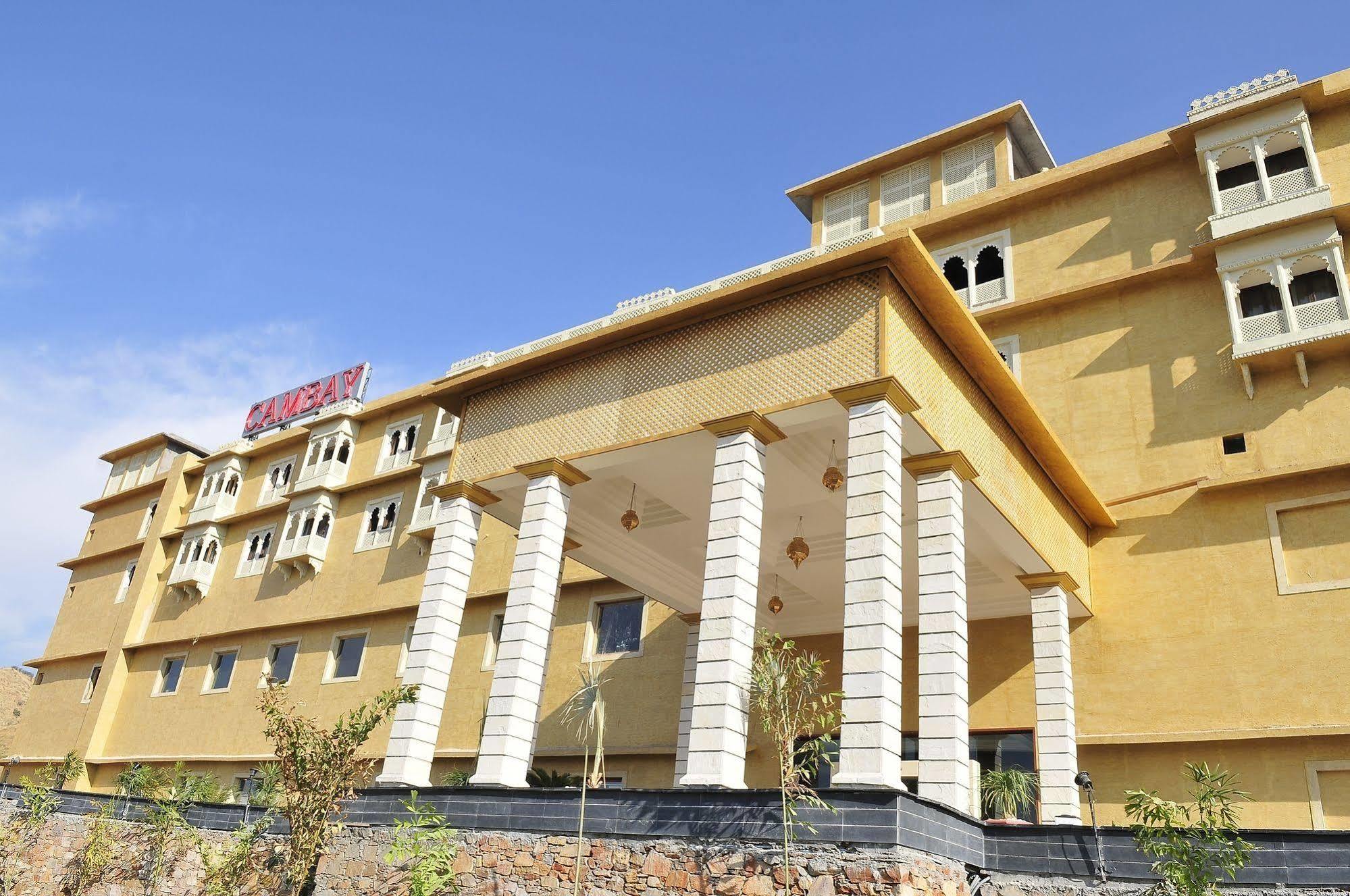 Cambay Resort, Resort