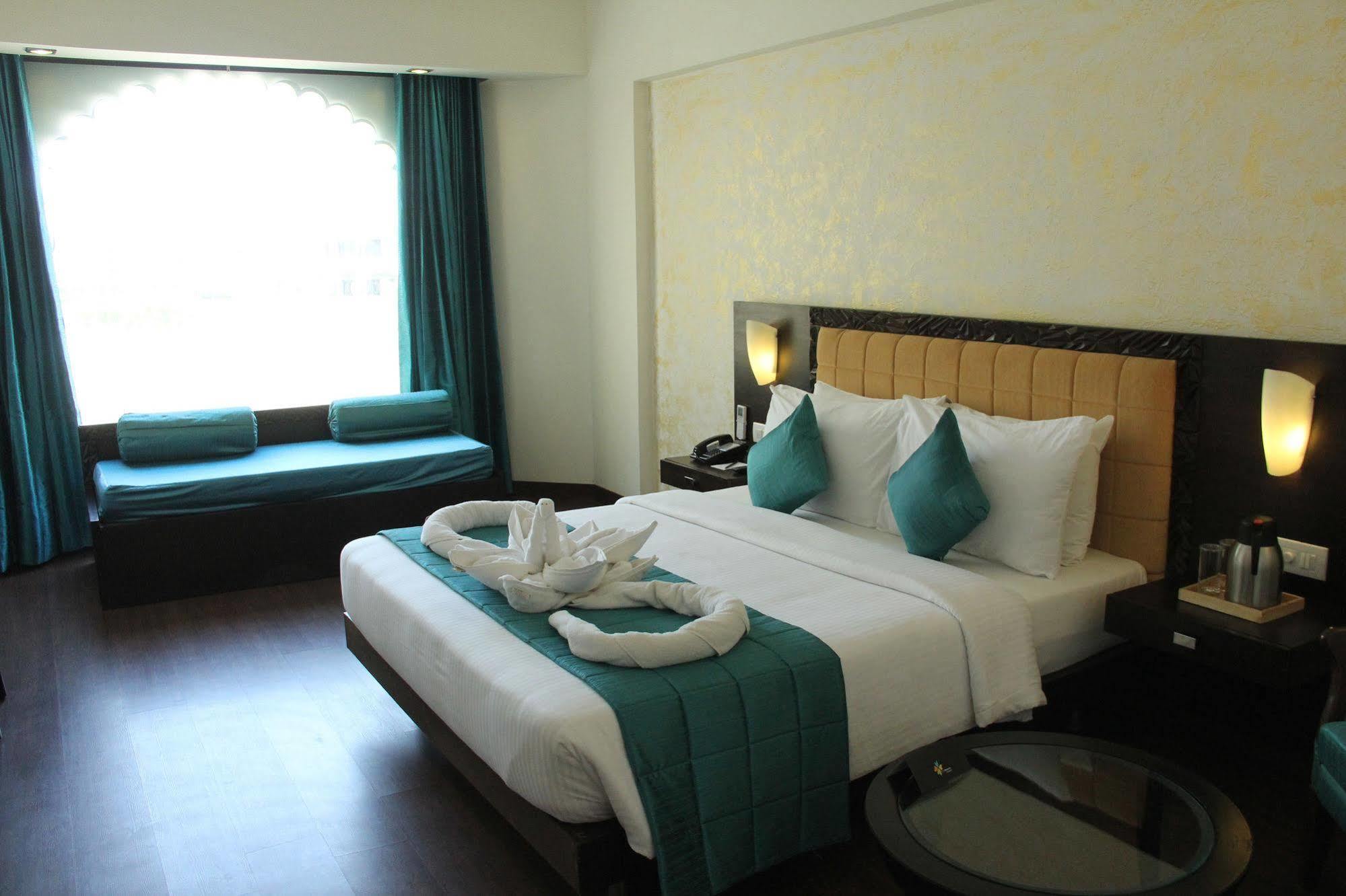 Club Mahindra 4*