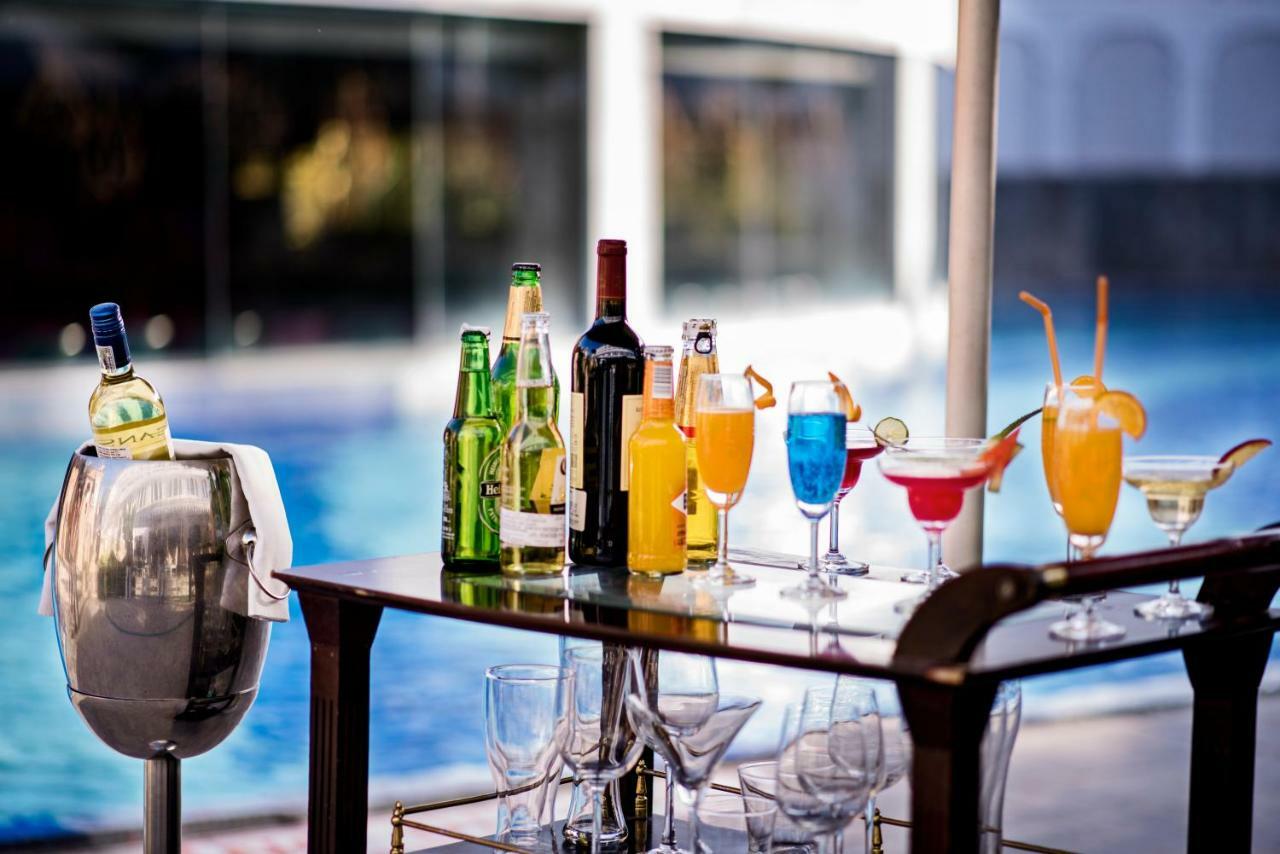 Radisson Blu Palace & 5*