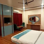 Vijaygarh Resort & Cottages With Pool