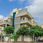 Hillcrest Palace
