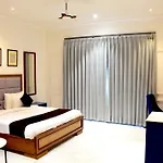 Hotel Sita Royal Lakside Chalet