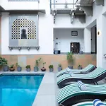 Madri Retreat - Heritage Boutique Hotel With Pool