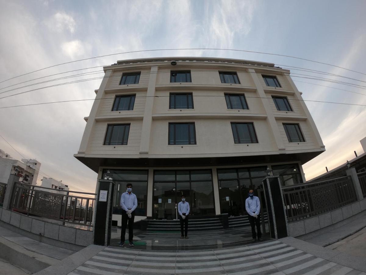 Hotel Clover Udaipur