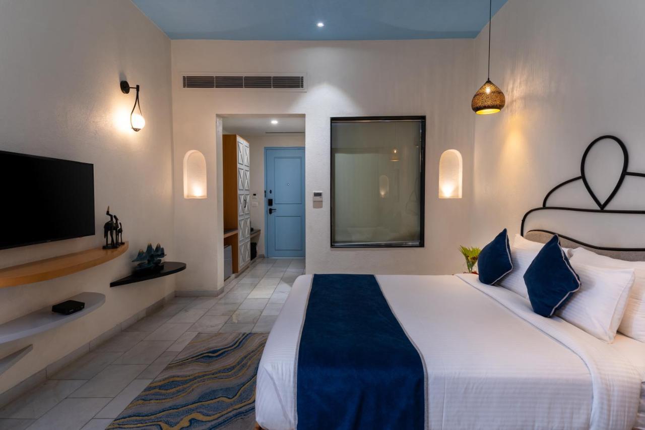 Ramee Royal & - Resort 5*