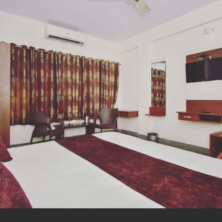 Vaidehi Hotel *