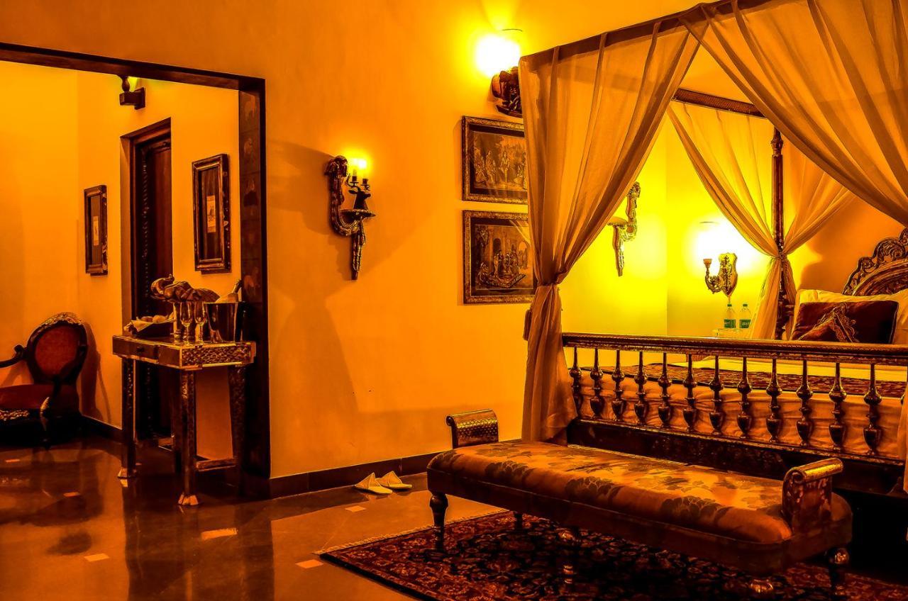 Resort The Royal Retreat &