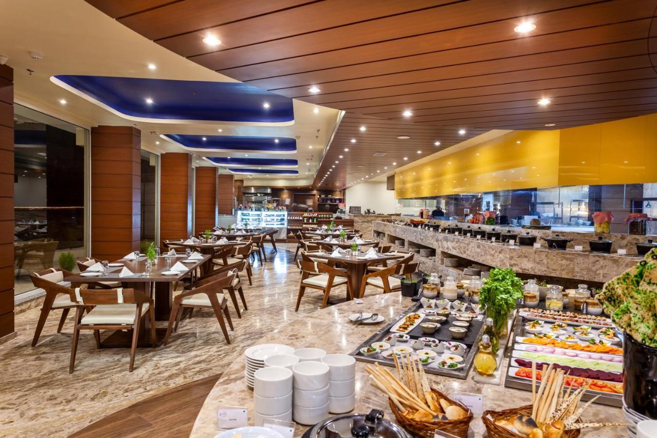 Resort Juesta Sajjangarh & Spa, 5*