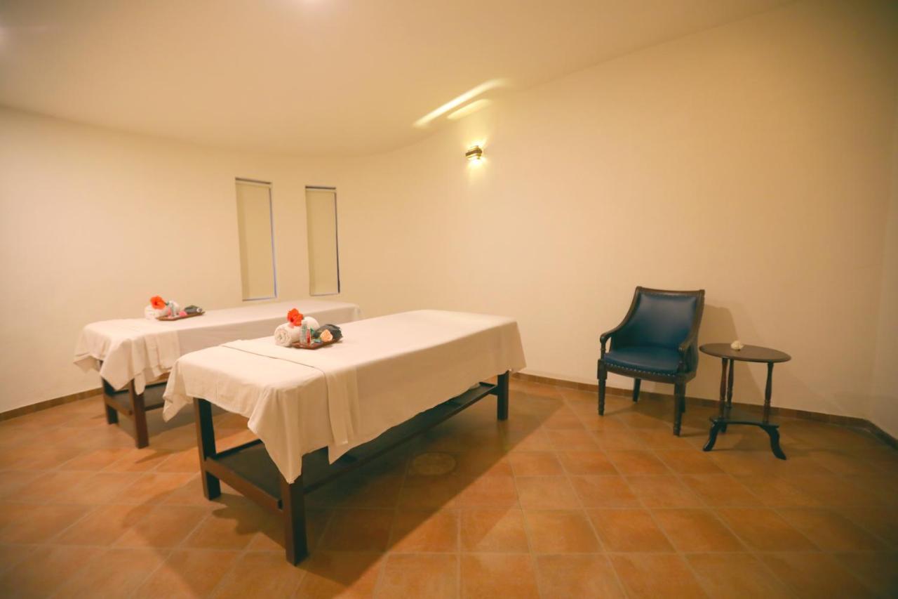 Resort Ramee Royal & - 5*
