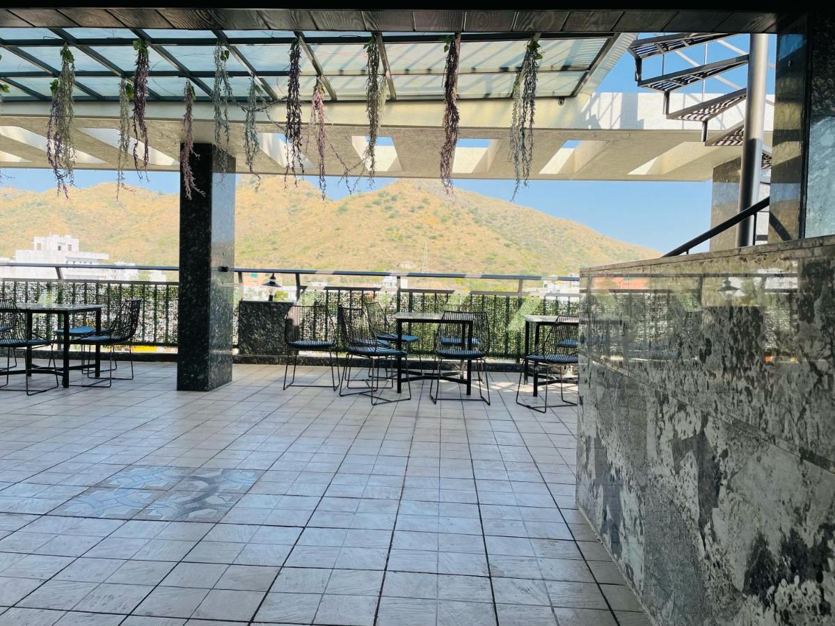 Clover Hotel Udaipur
