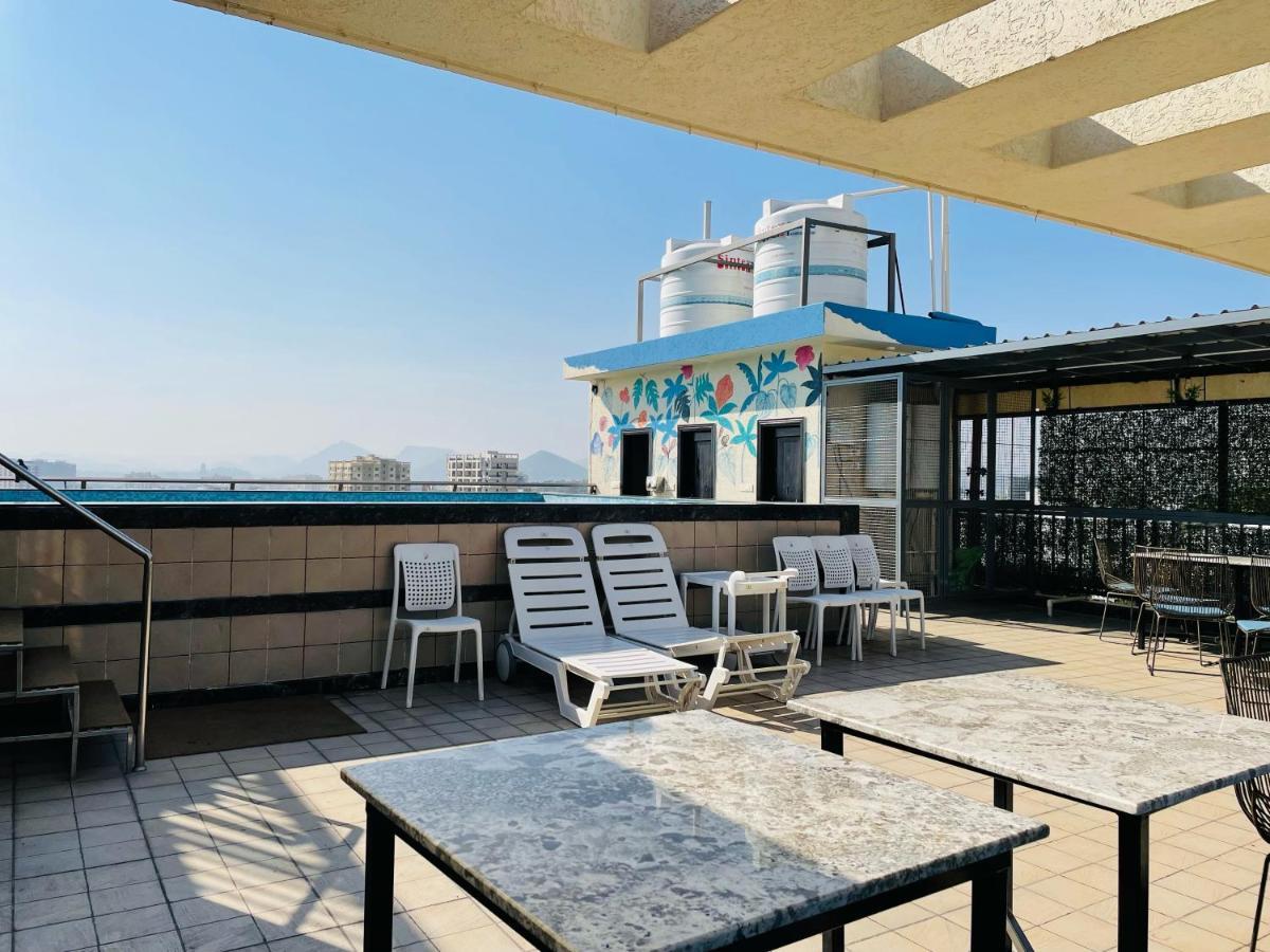 Clover Hotel