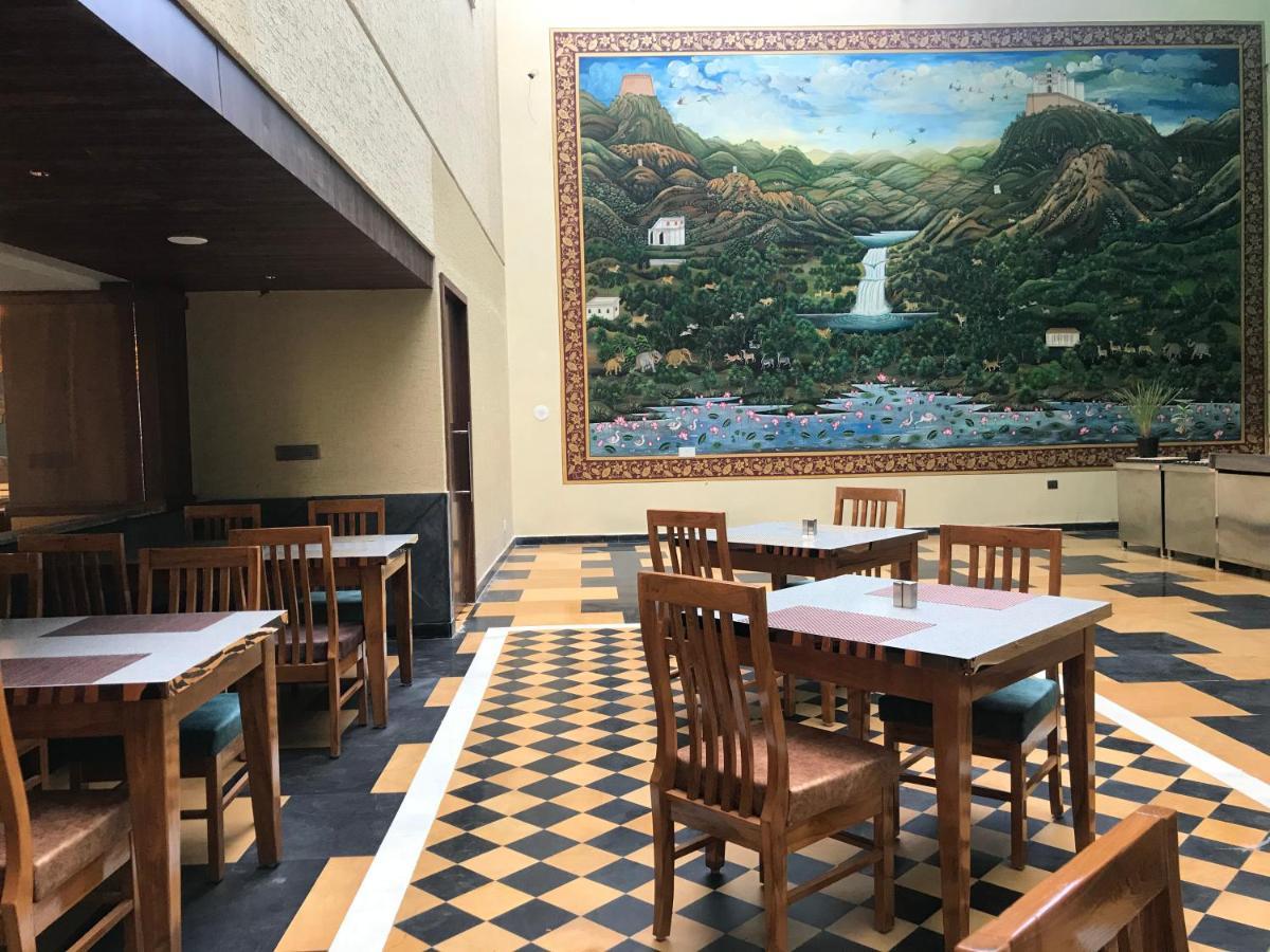Howard Johnson By Wyndham Roop Nagar Hotel Udaipur