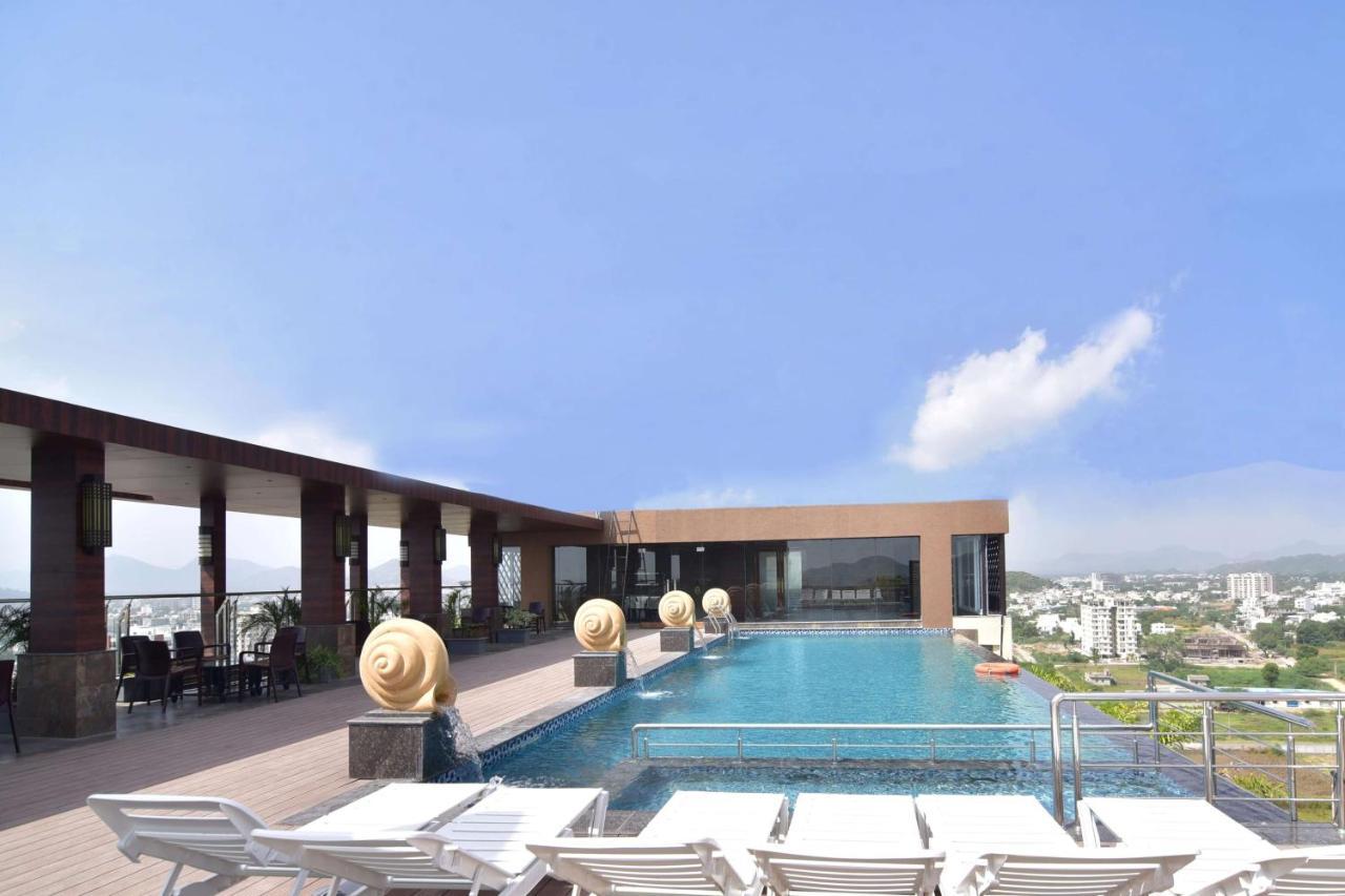 Hotel Howard Johnson By Wyndham Roop Nagar 4*